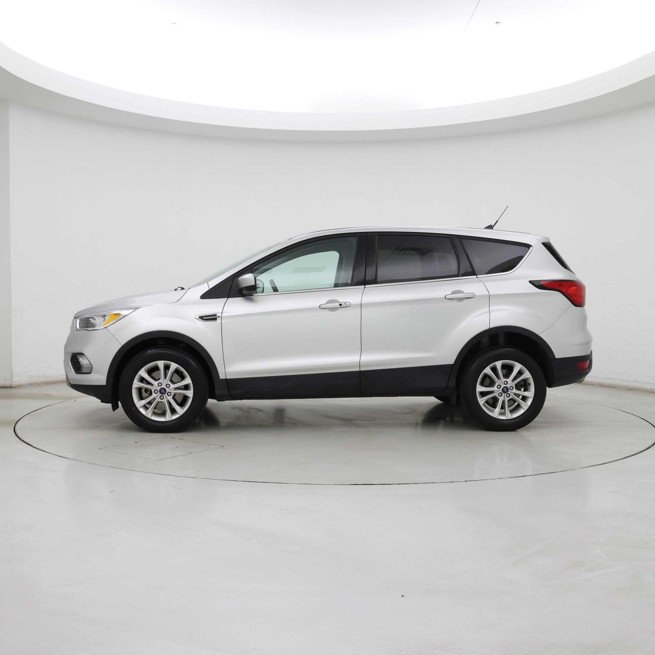Thumbnail: 2019 Ford Escape - 3