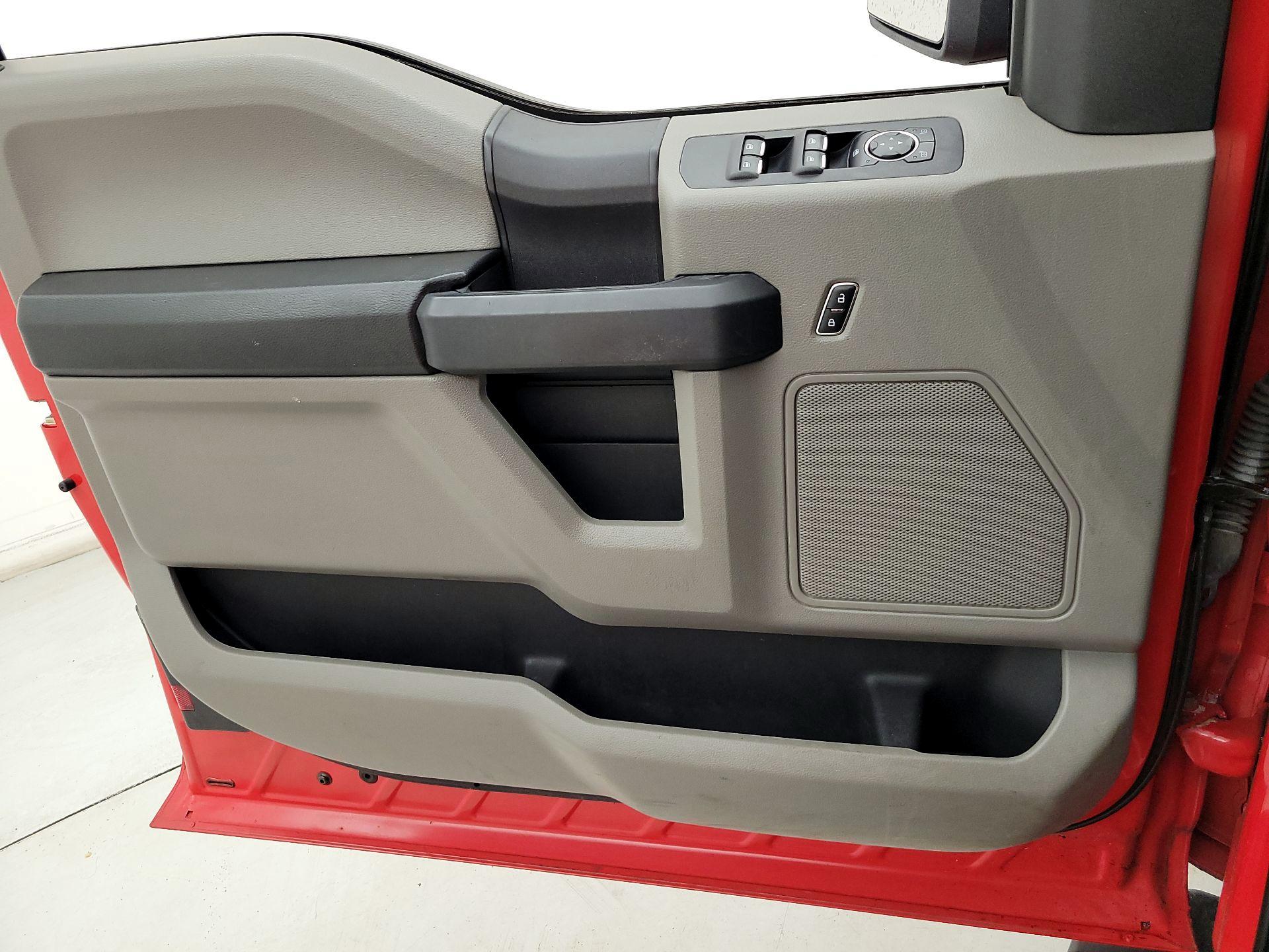 Thumbnail: 2016 Ford F-150 - 12