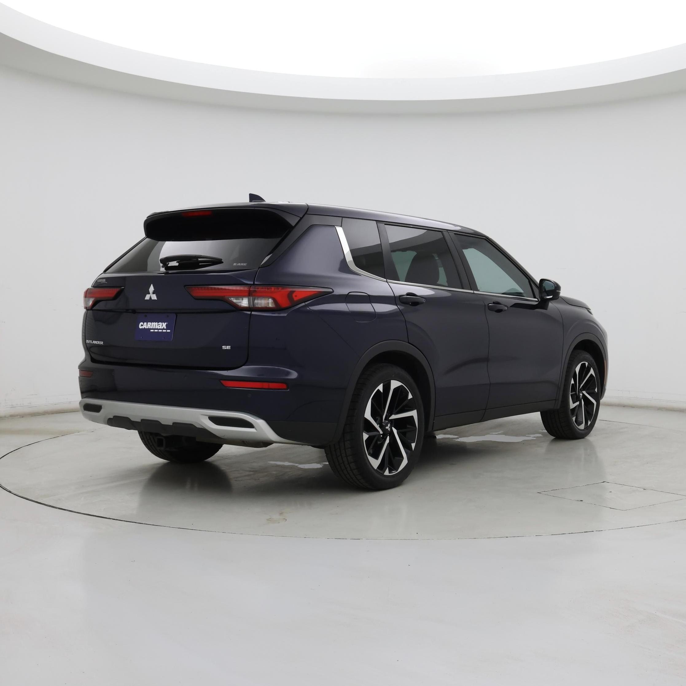 Thumbnail: 2022 Mitsubishi Outlander - 8