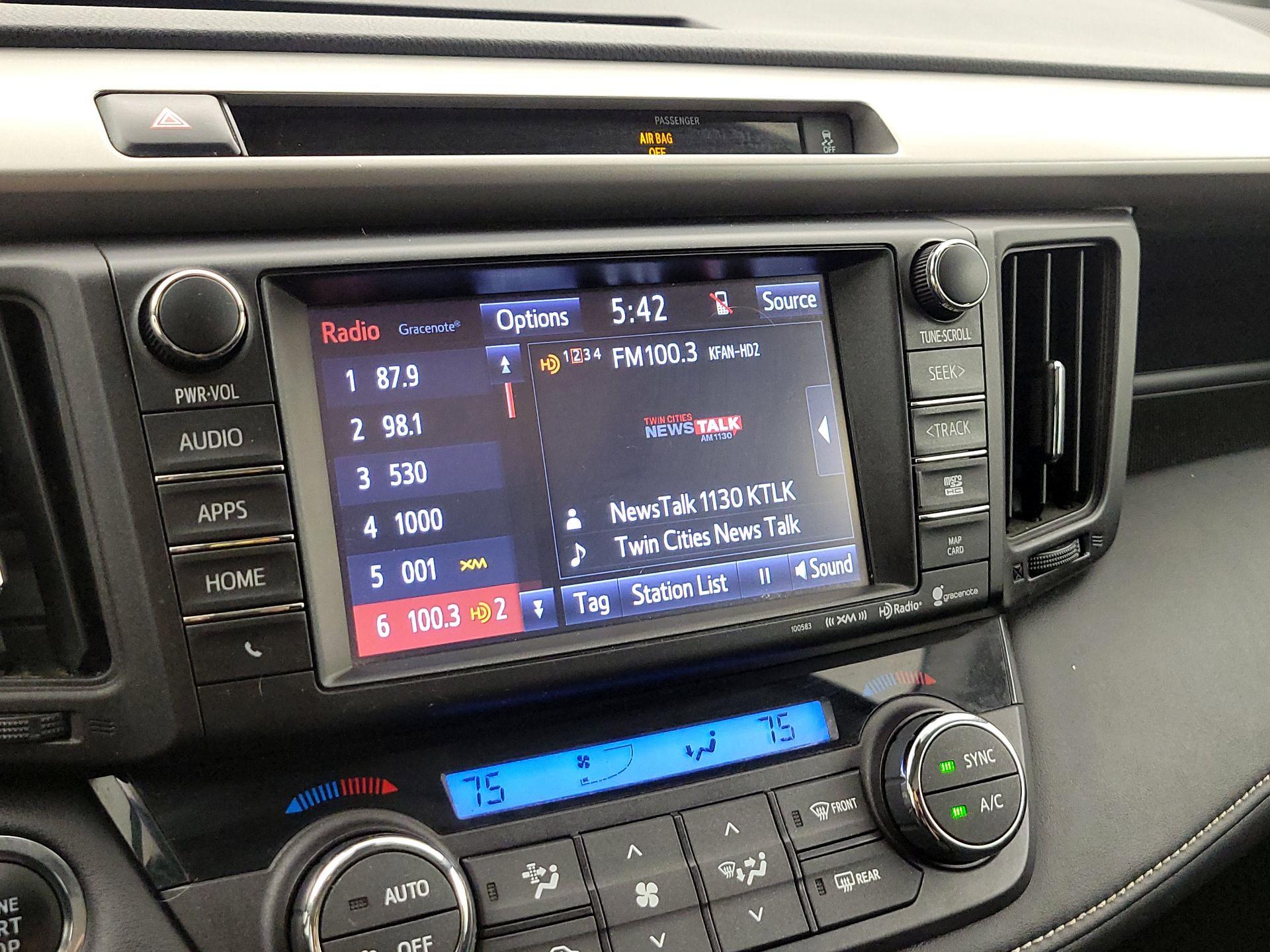 Thumbnail: 2016 Toyota RAV4 - 15