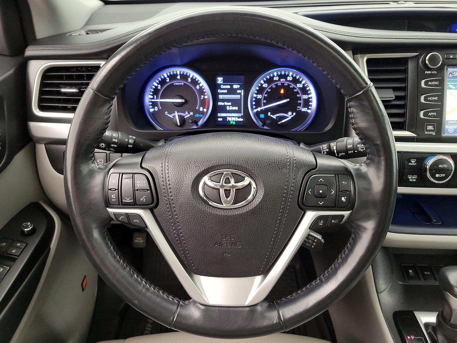 Thumbnail: 2019 Toyota Highlander - 10