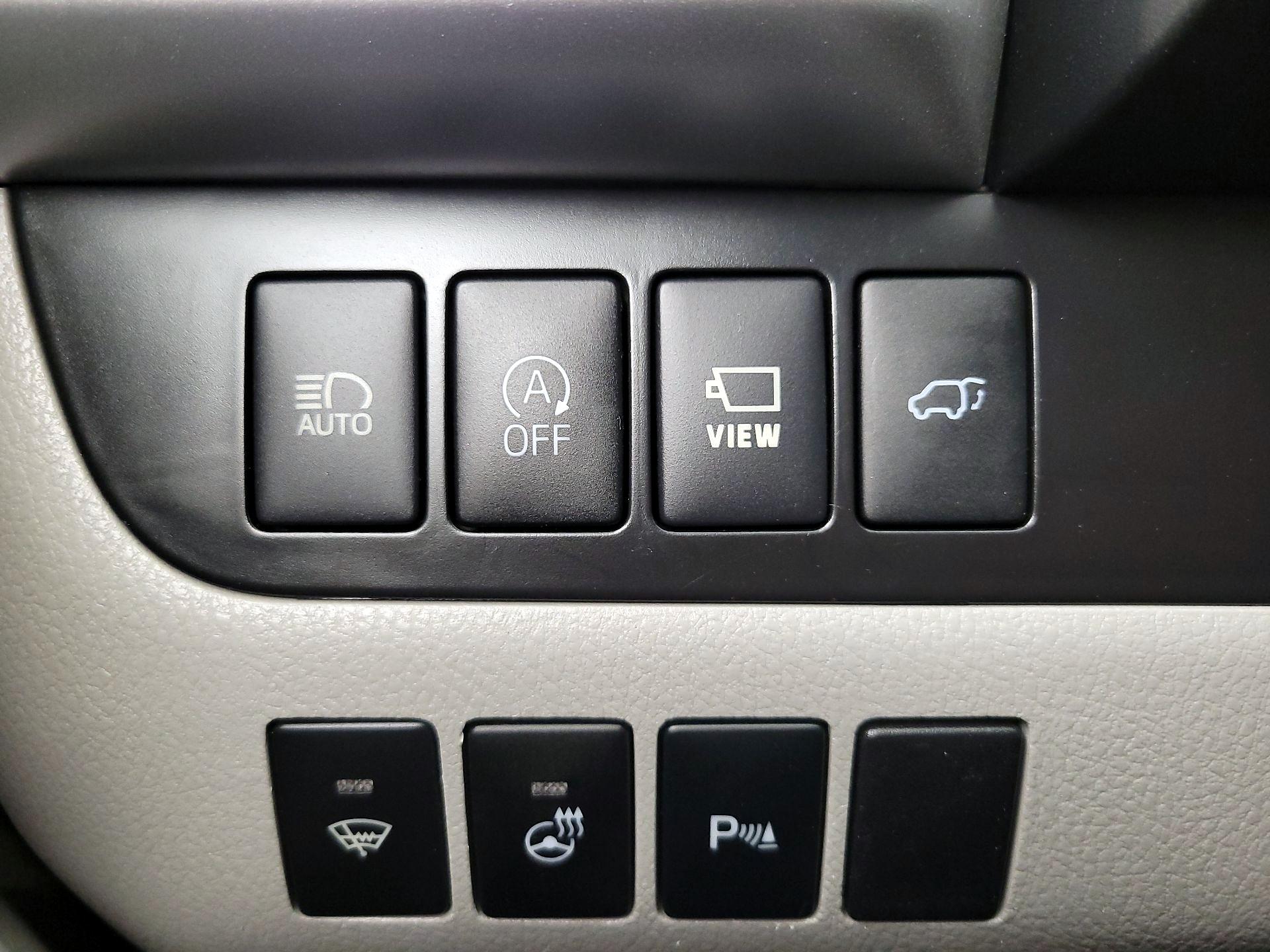 Thumbnail: 2019 Toyota Highlander - 13