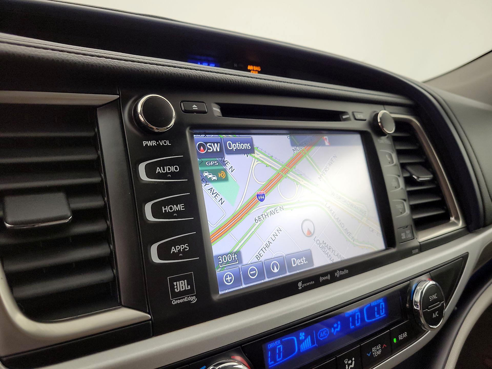 Thumbnail: 2019 Toyota Highlander - 14