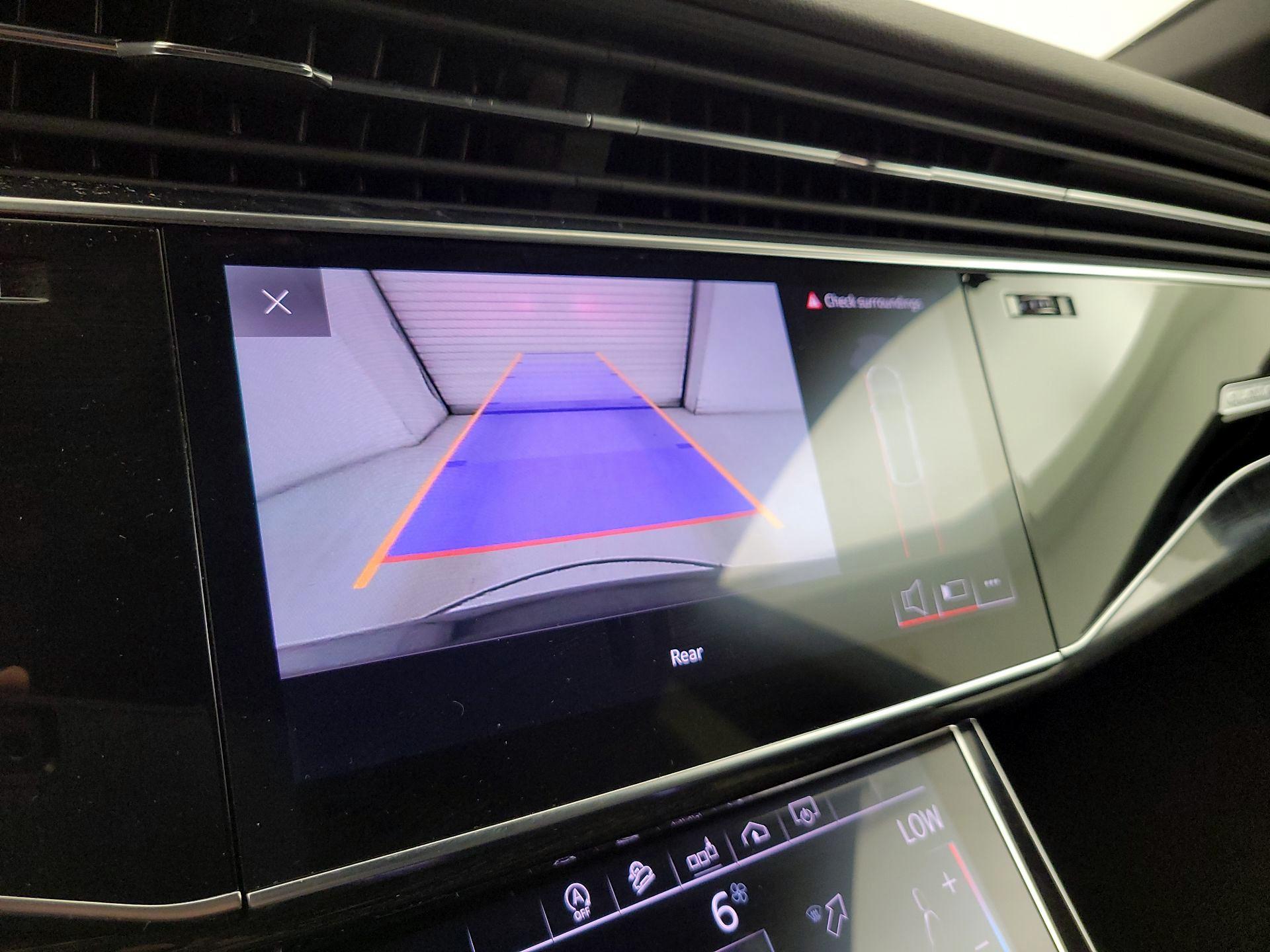 Thumbnail: 2019 Audi Q8 - 15