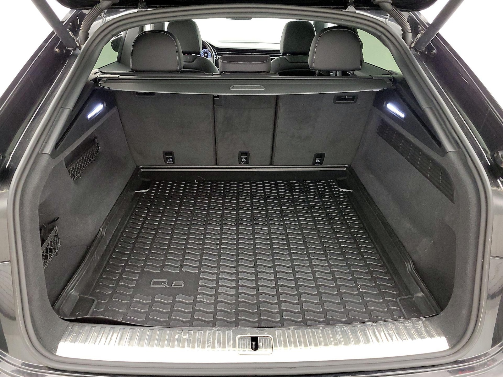 2019 Audi Q8 Premium - Photo 23