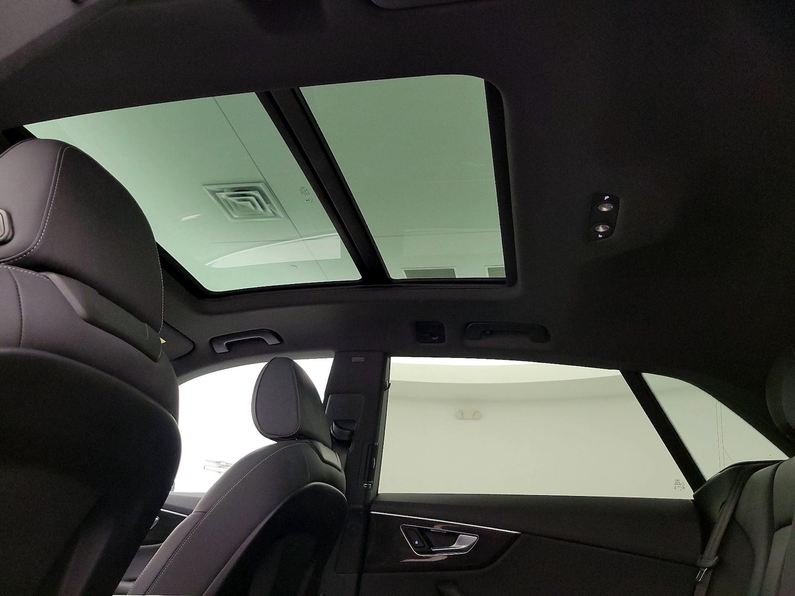2019 Audi Q8 Premium - Photo 25