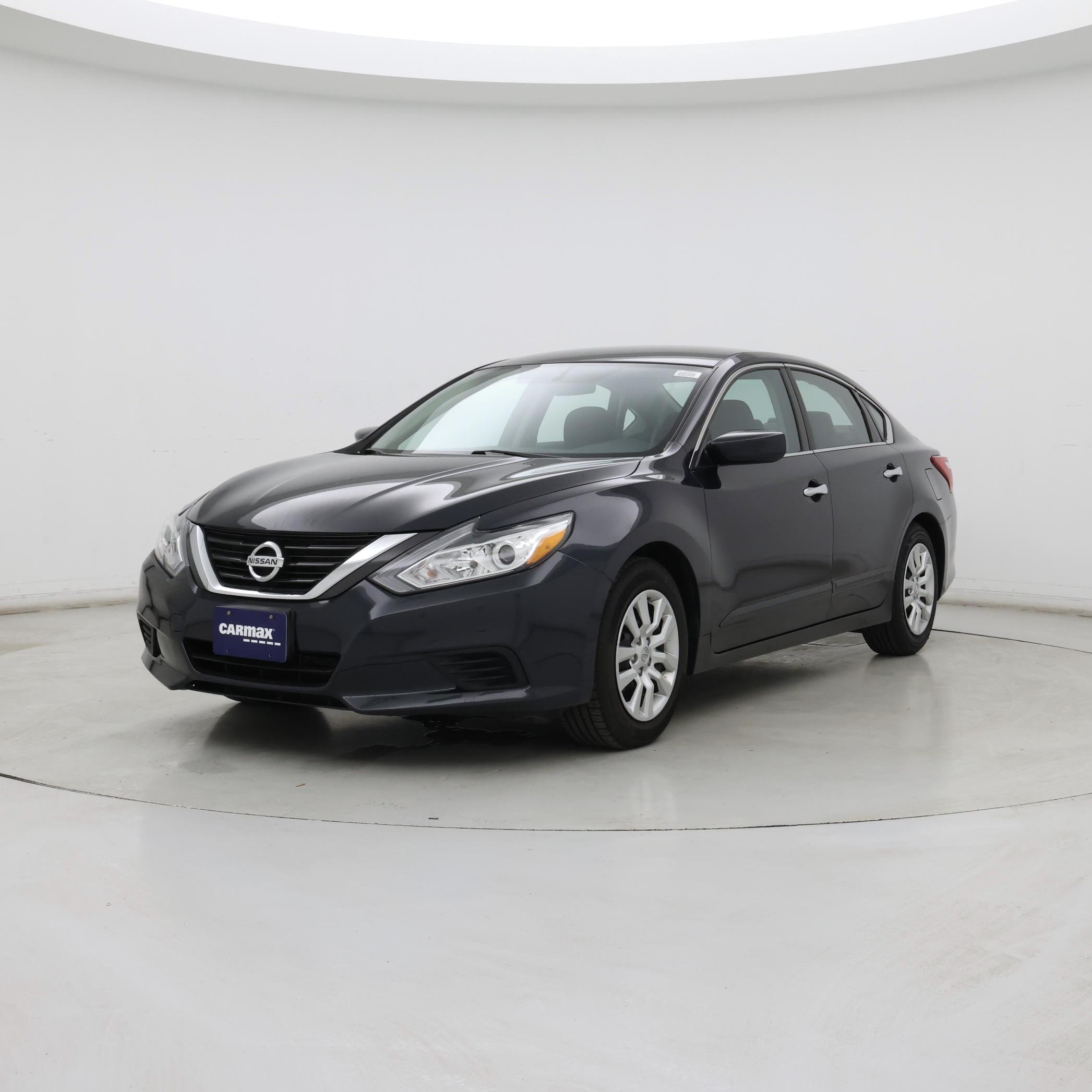 Thumbnail: 2016 Nissan Altima - 4