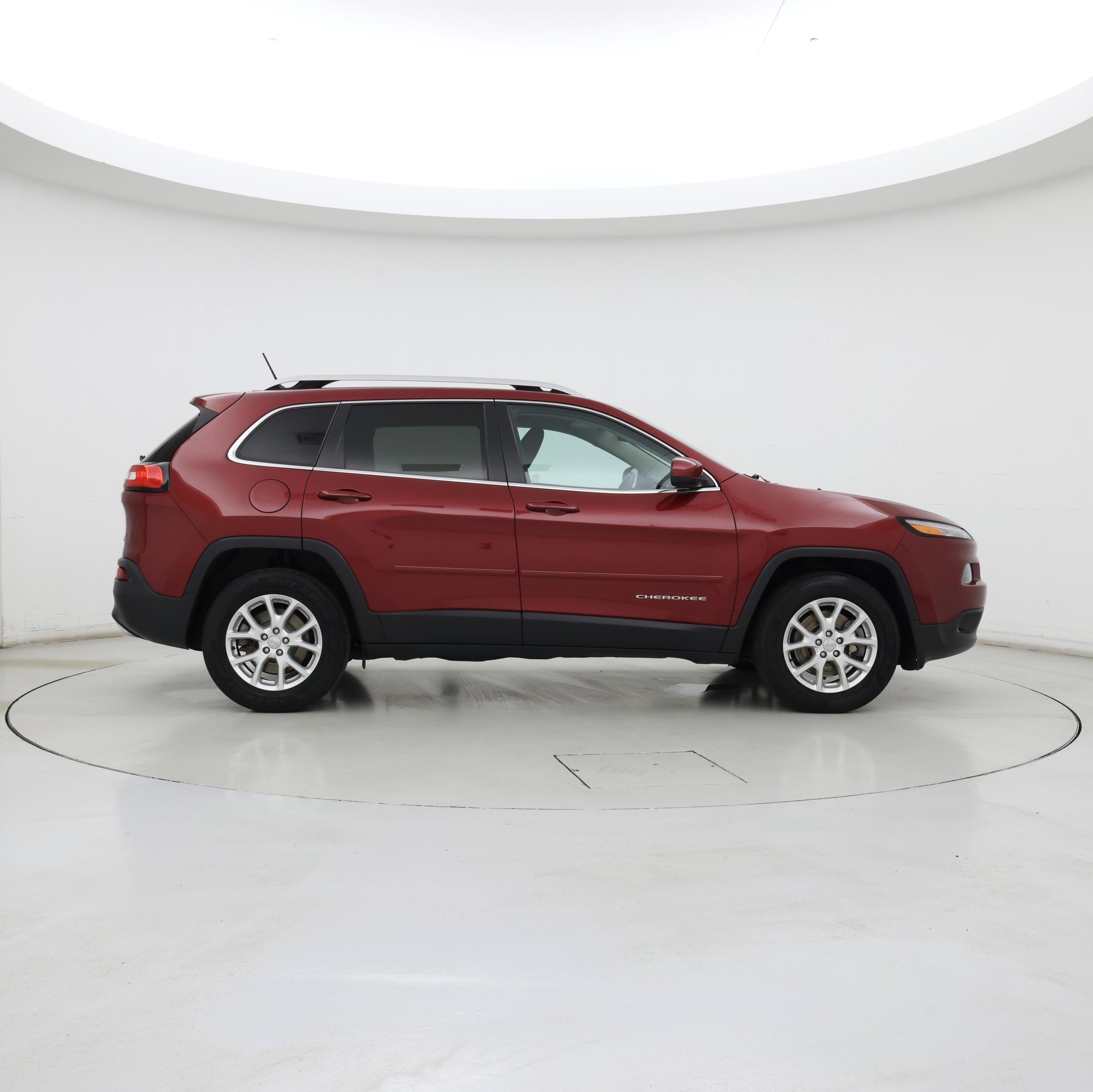 Thumbnail: 2017 Jeep Cherokee - 7