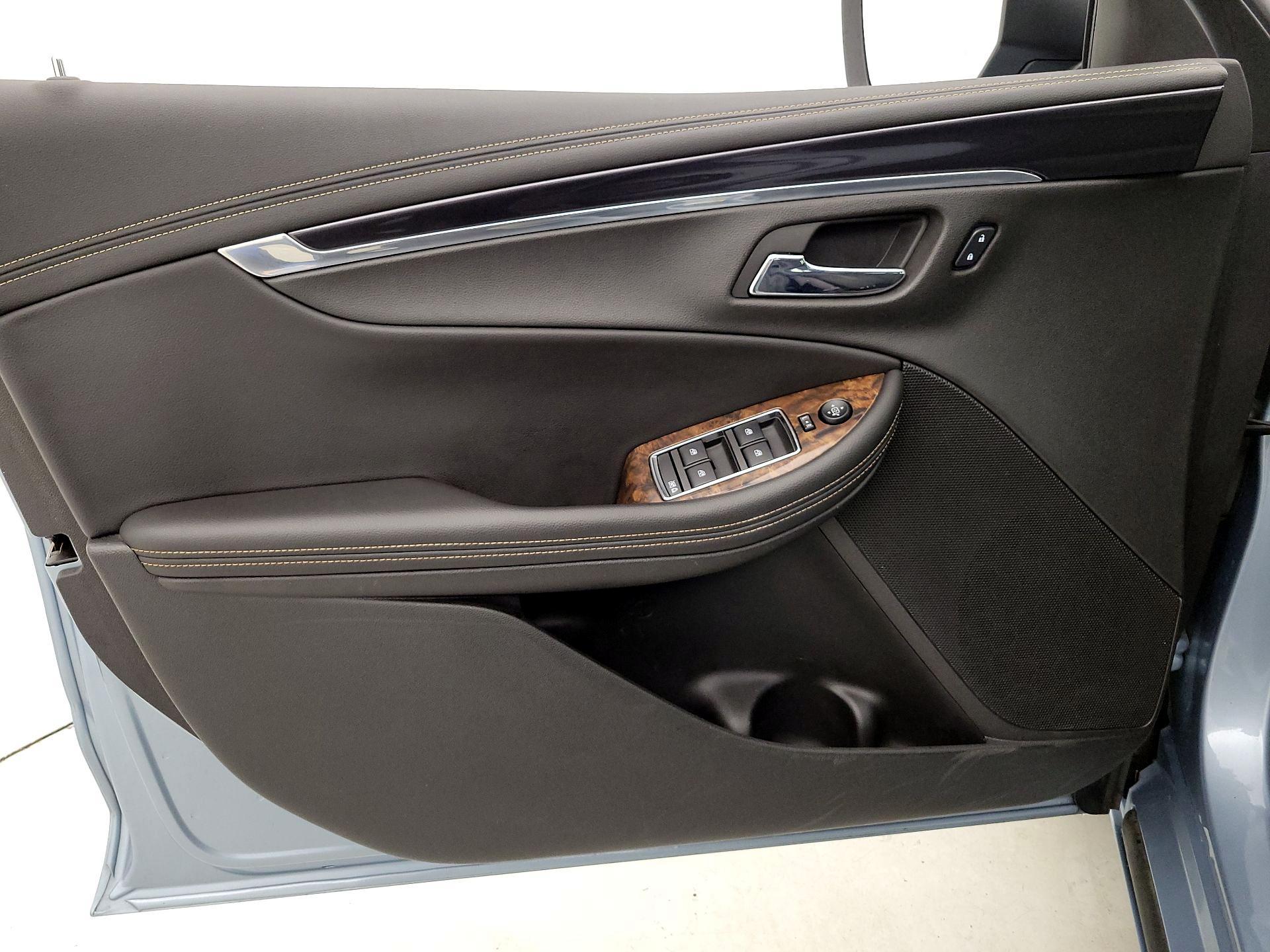Thumbnail: 2015 Chevrolet Impala - 12