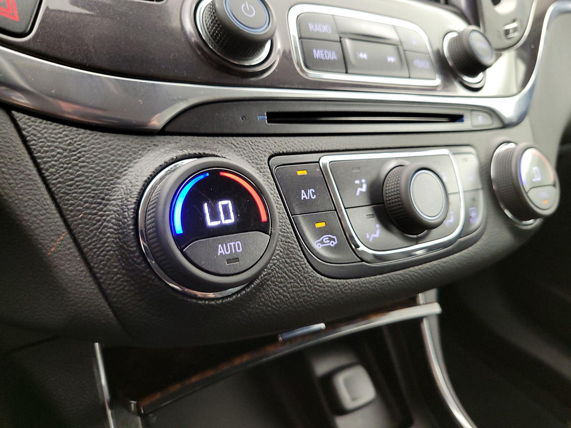 Thumbnail: 2015 Chevrolet Impala - 16