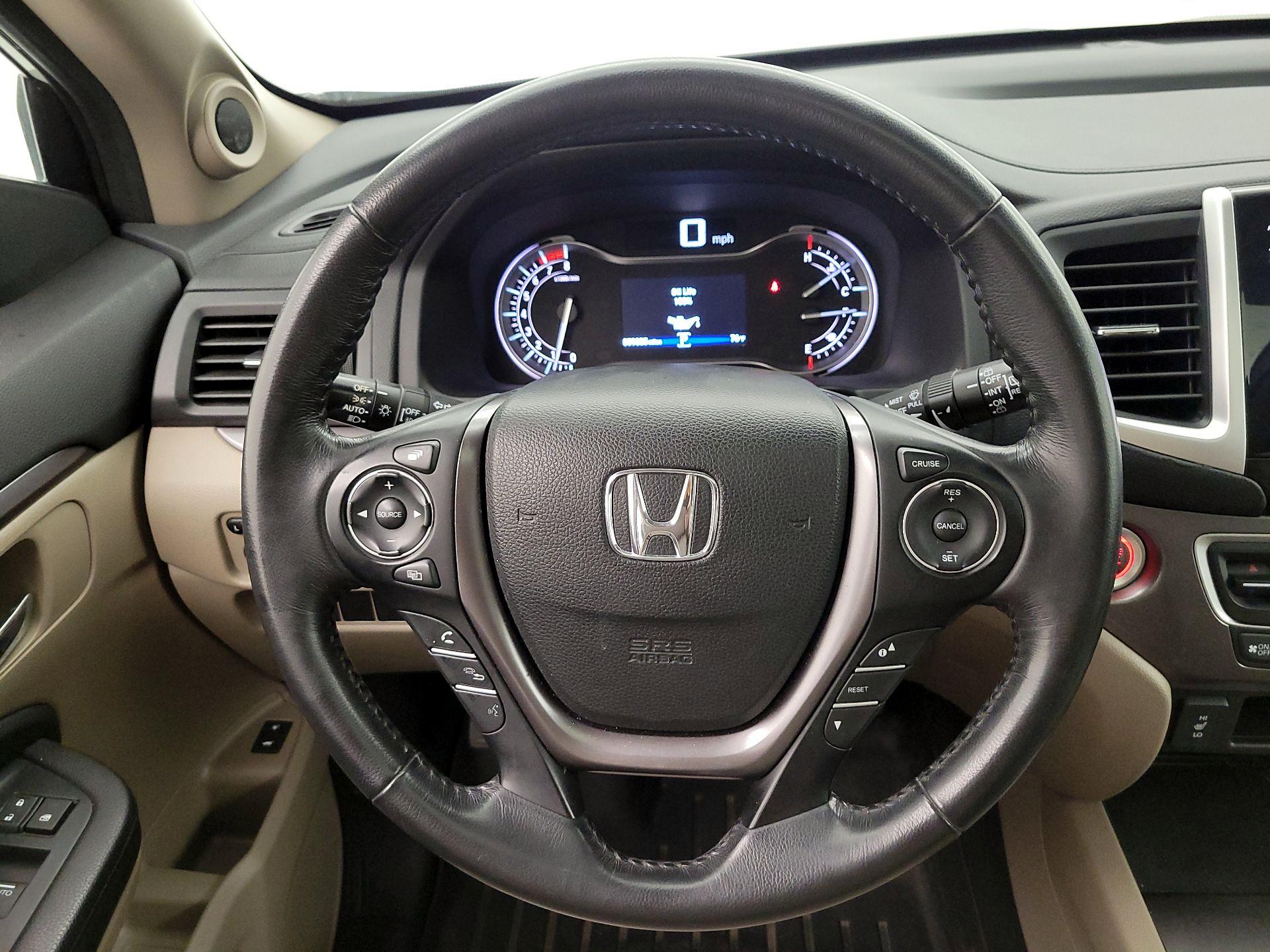 Thumbnail: 2016 Honda Pilot - 10