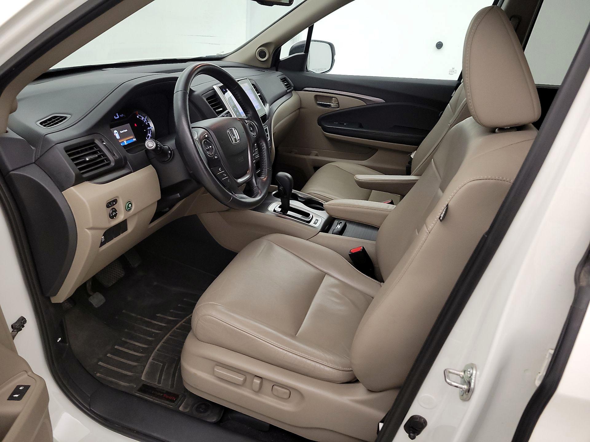 Thumbnail: 2016 Honda Pilot - 11