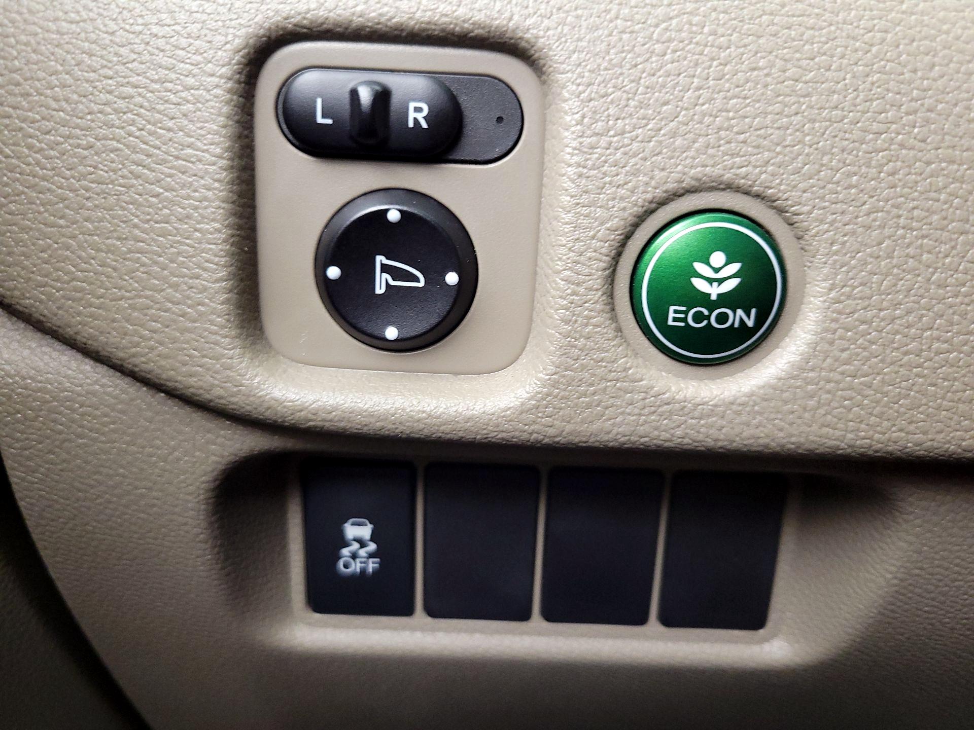 Thumbnail: 2016 Honda Pilot - 13