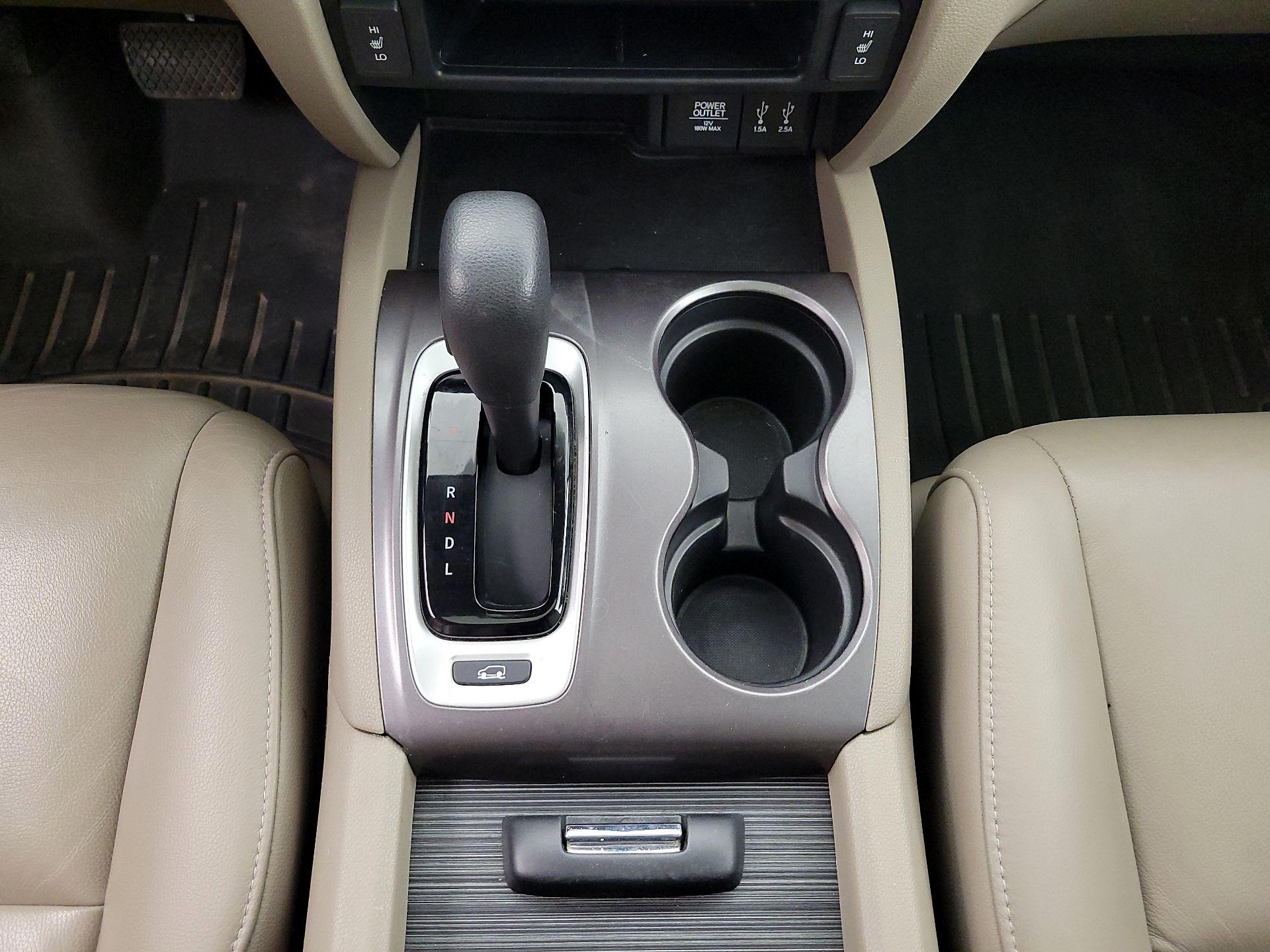 Thumbnail: 2016 Honda Pilot - 18
