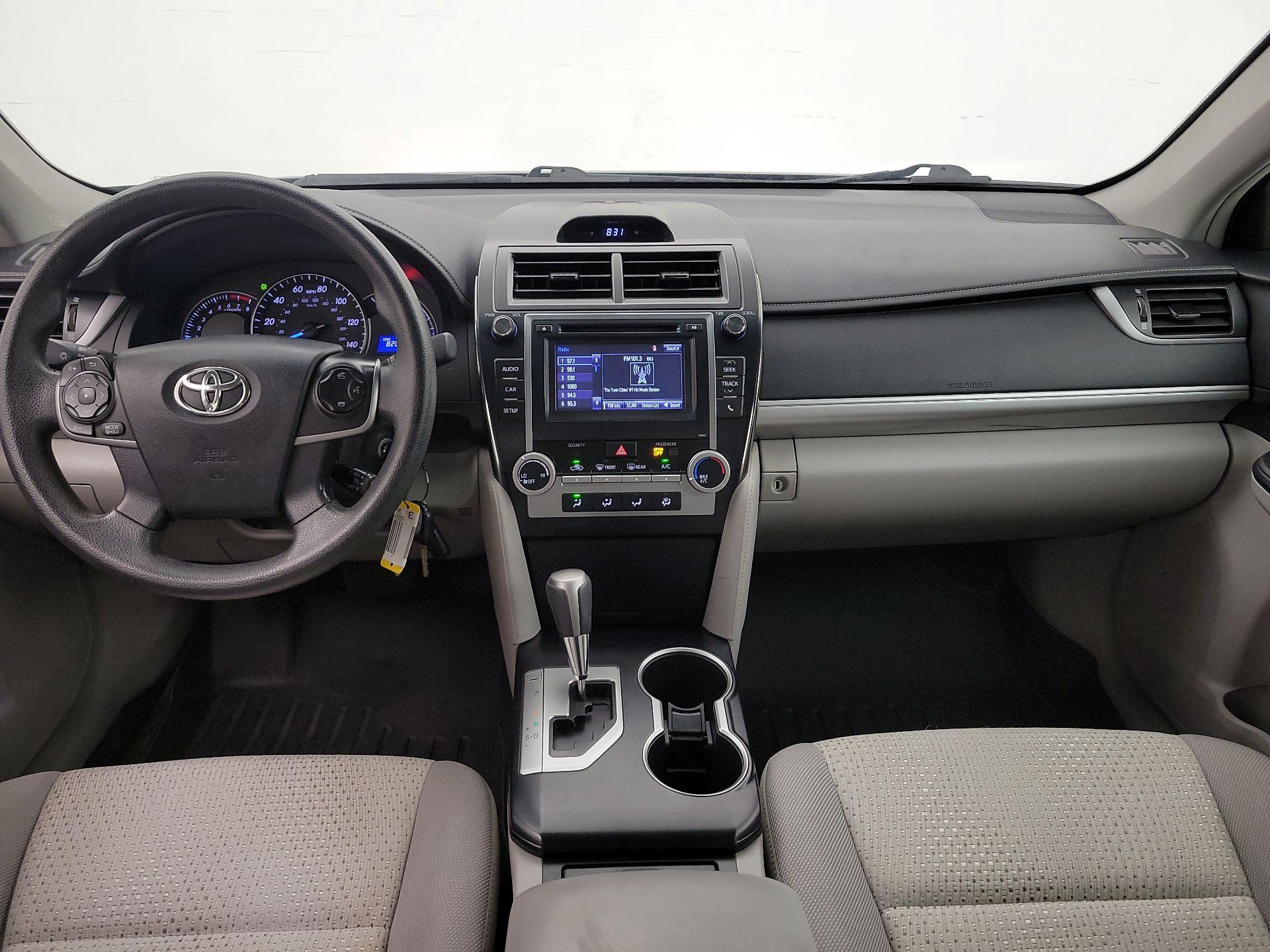 Thumbnail: 2014 Toyota Camry - 9