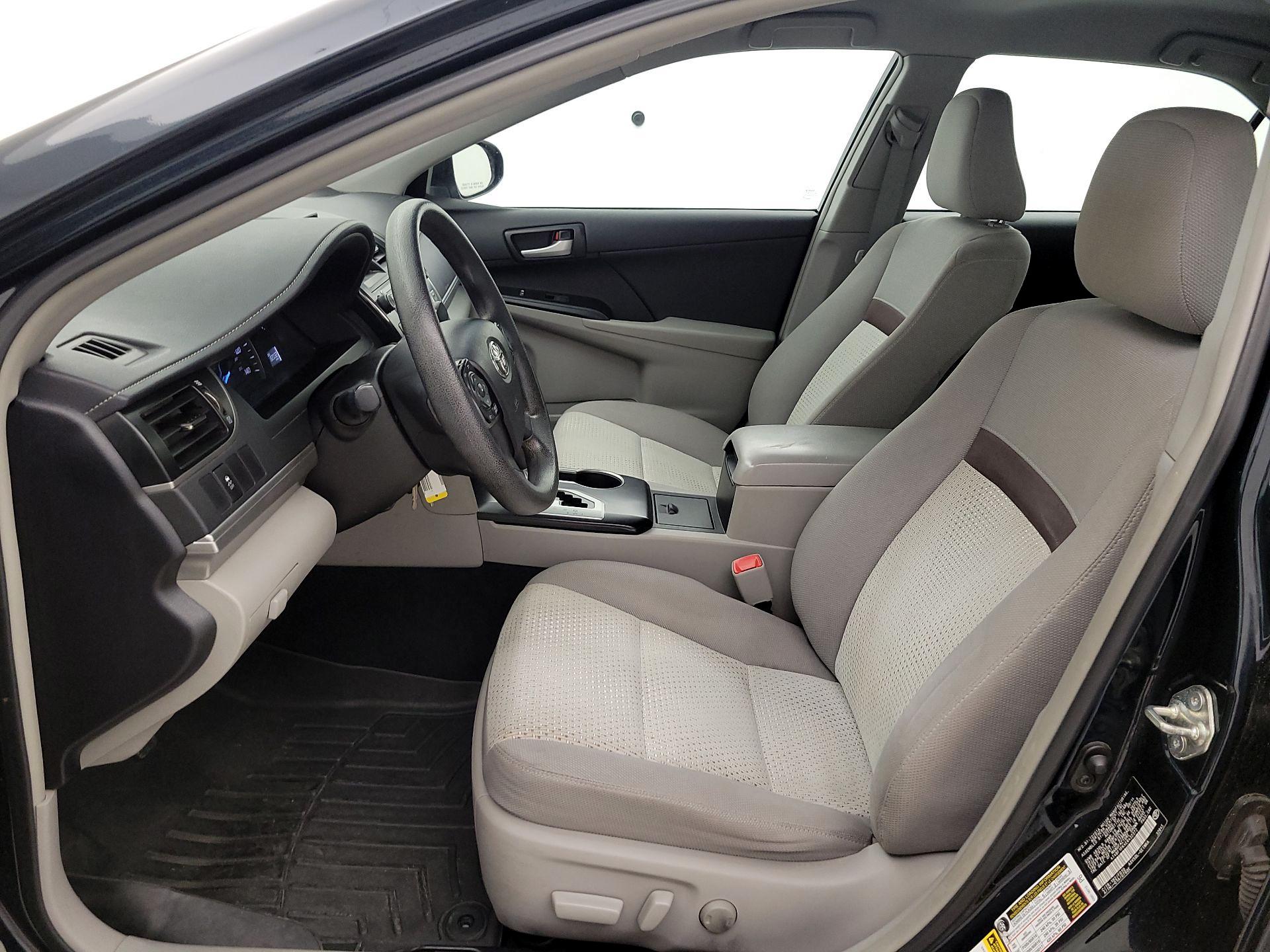 Thumbnail: 2014 Toyota Camry - 11