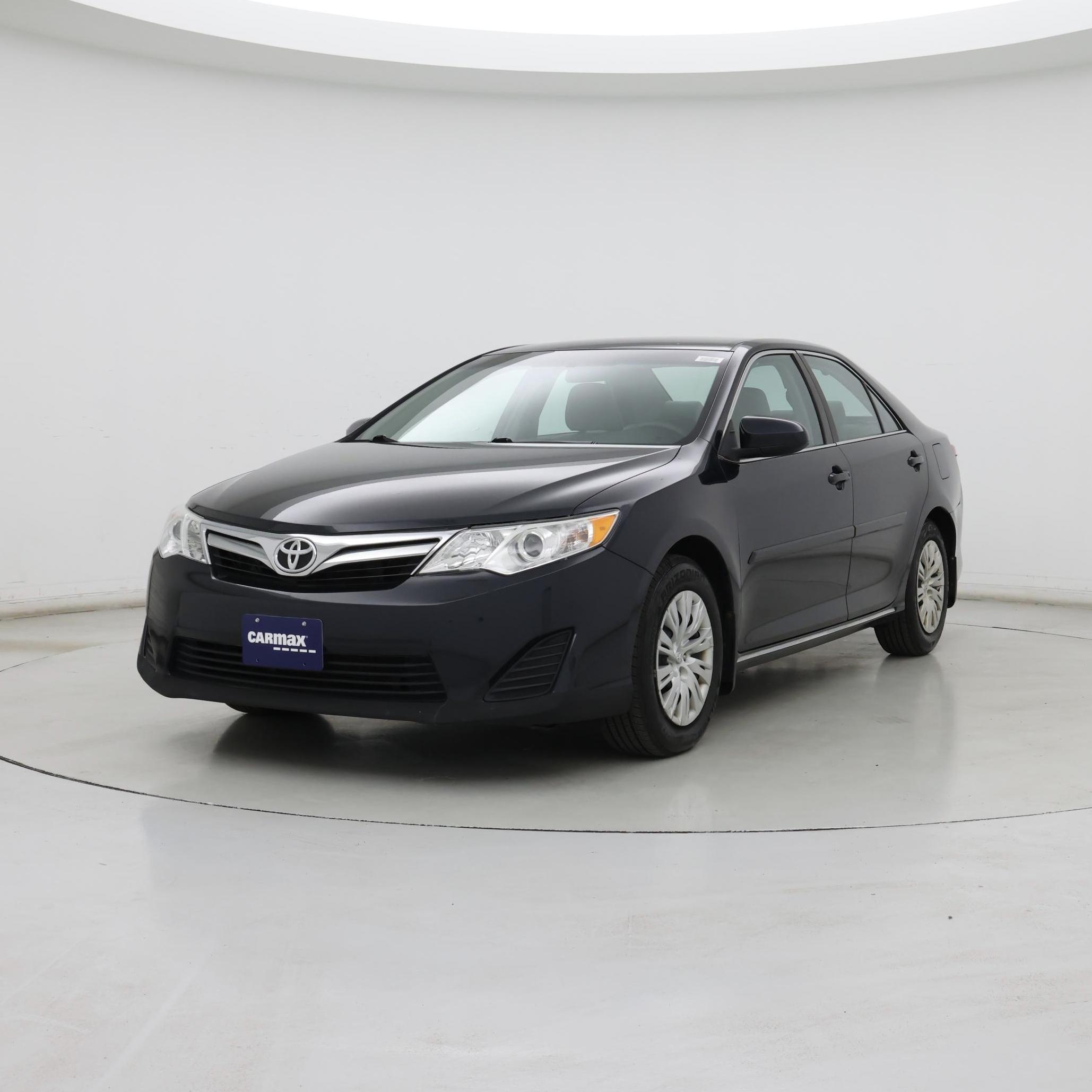 Thumbnail: 2014 Toyota Camry - 4