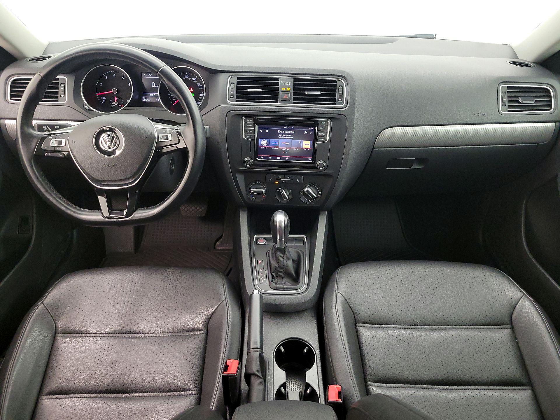 Thumbnail: 2017 Volkswagen Jetta - 9