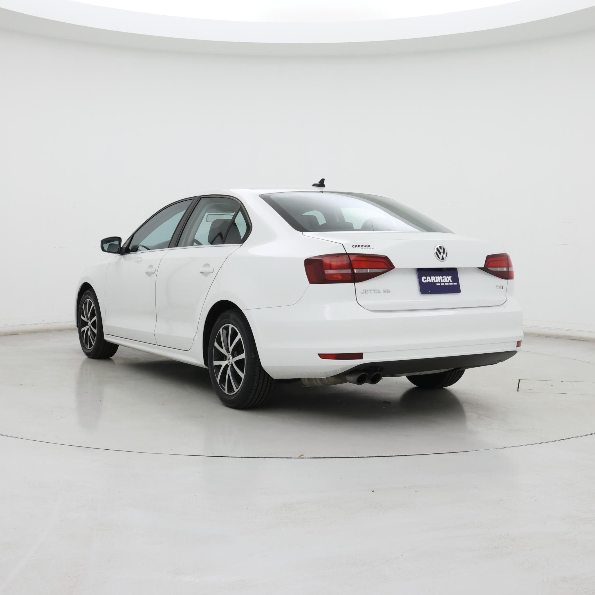 Thumbnail: 2017 Volkswagen Jetta - 2