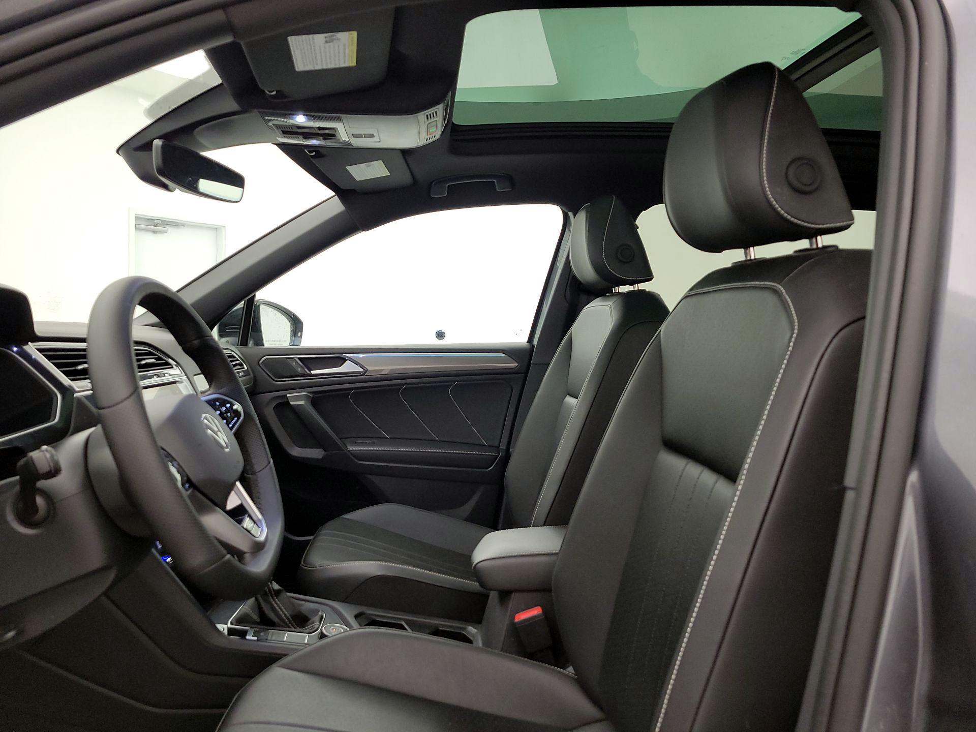 Thumbnail: 2024 Volkswagen Tiguan - 19