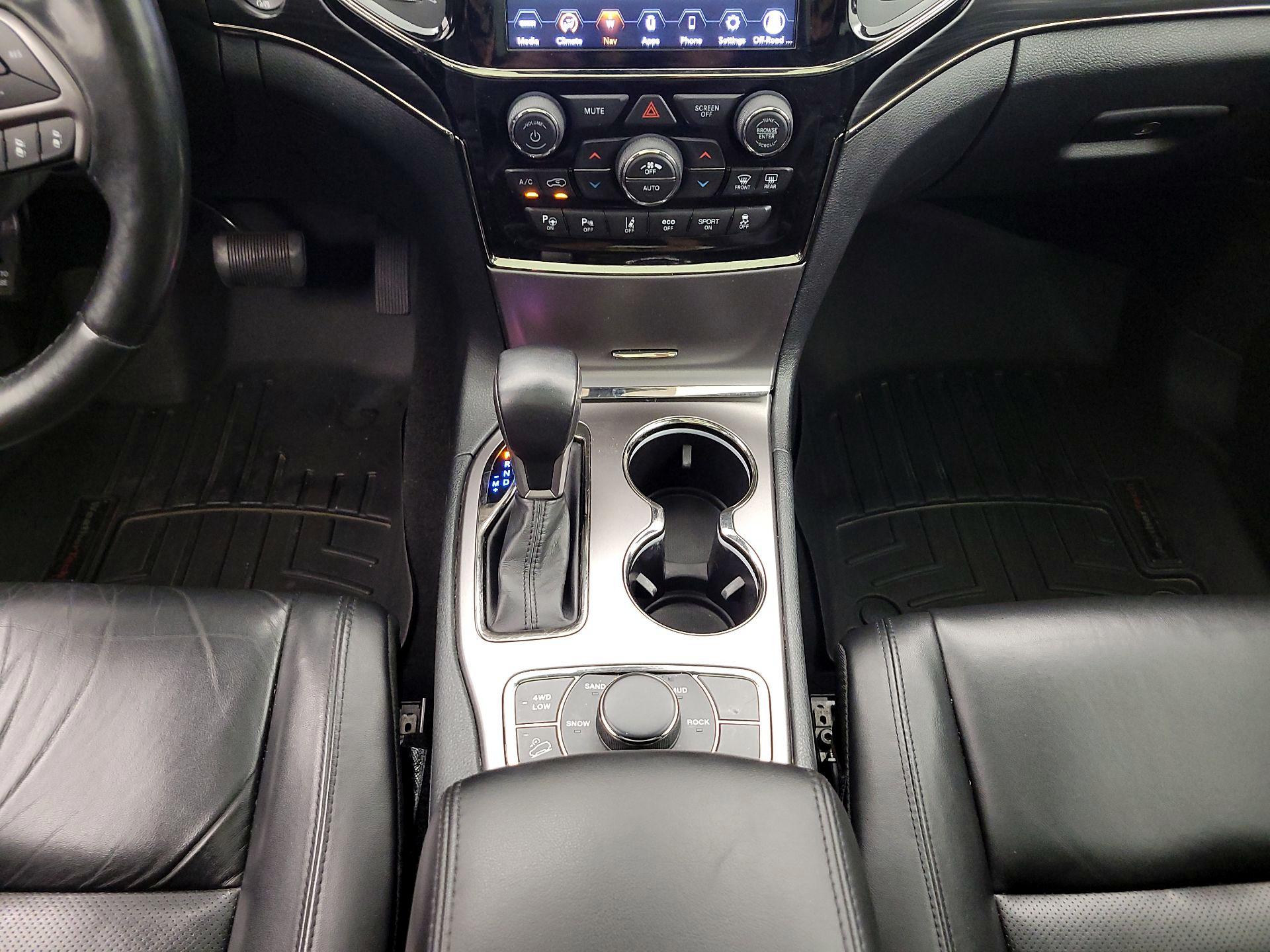 Thumbnail: 2020 Jeep Grand Cherokee - 18
