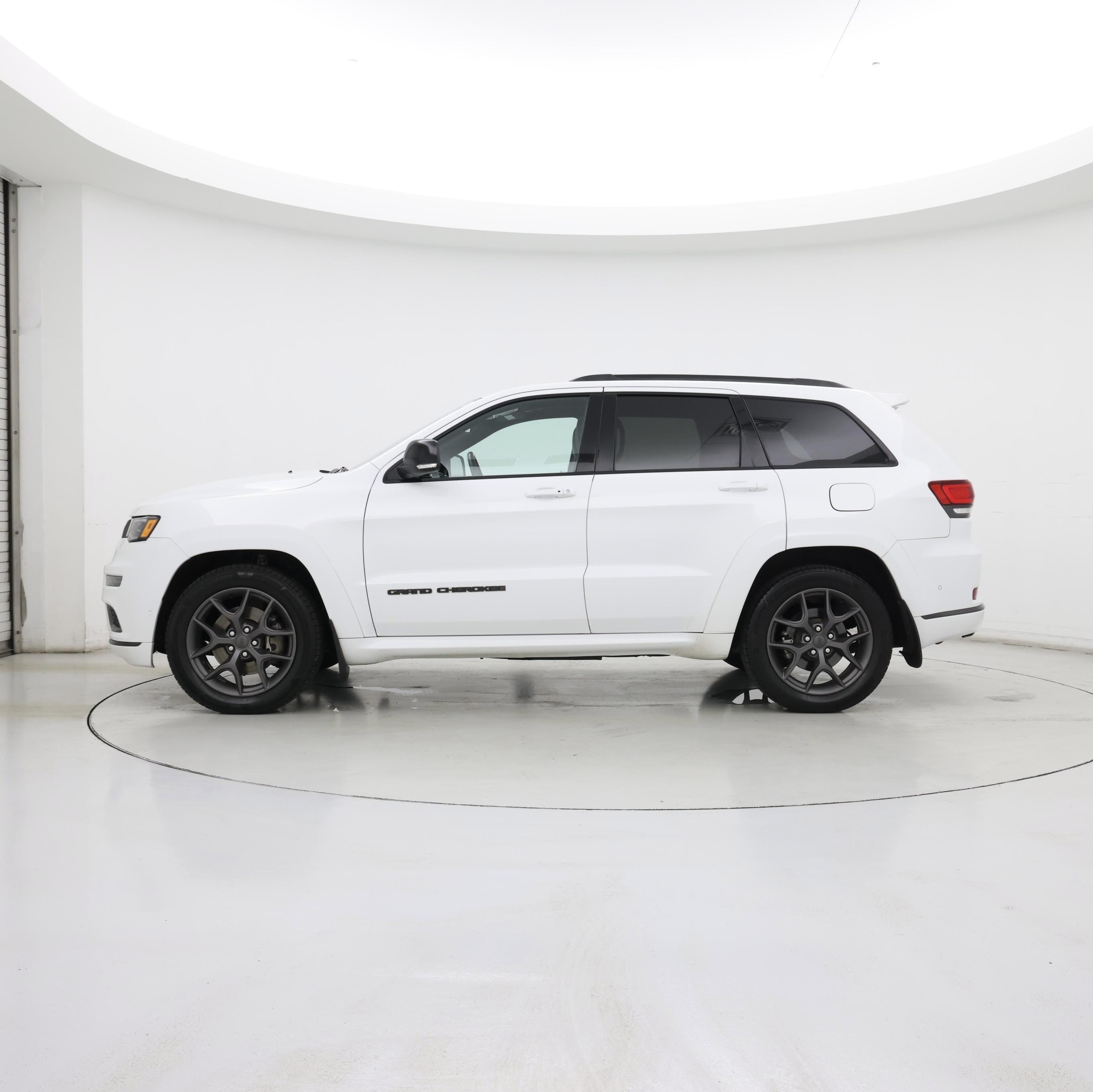 Thumbnail: 2020 Jeep Grand Cherokee - 3