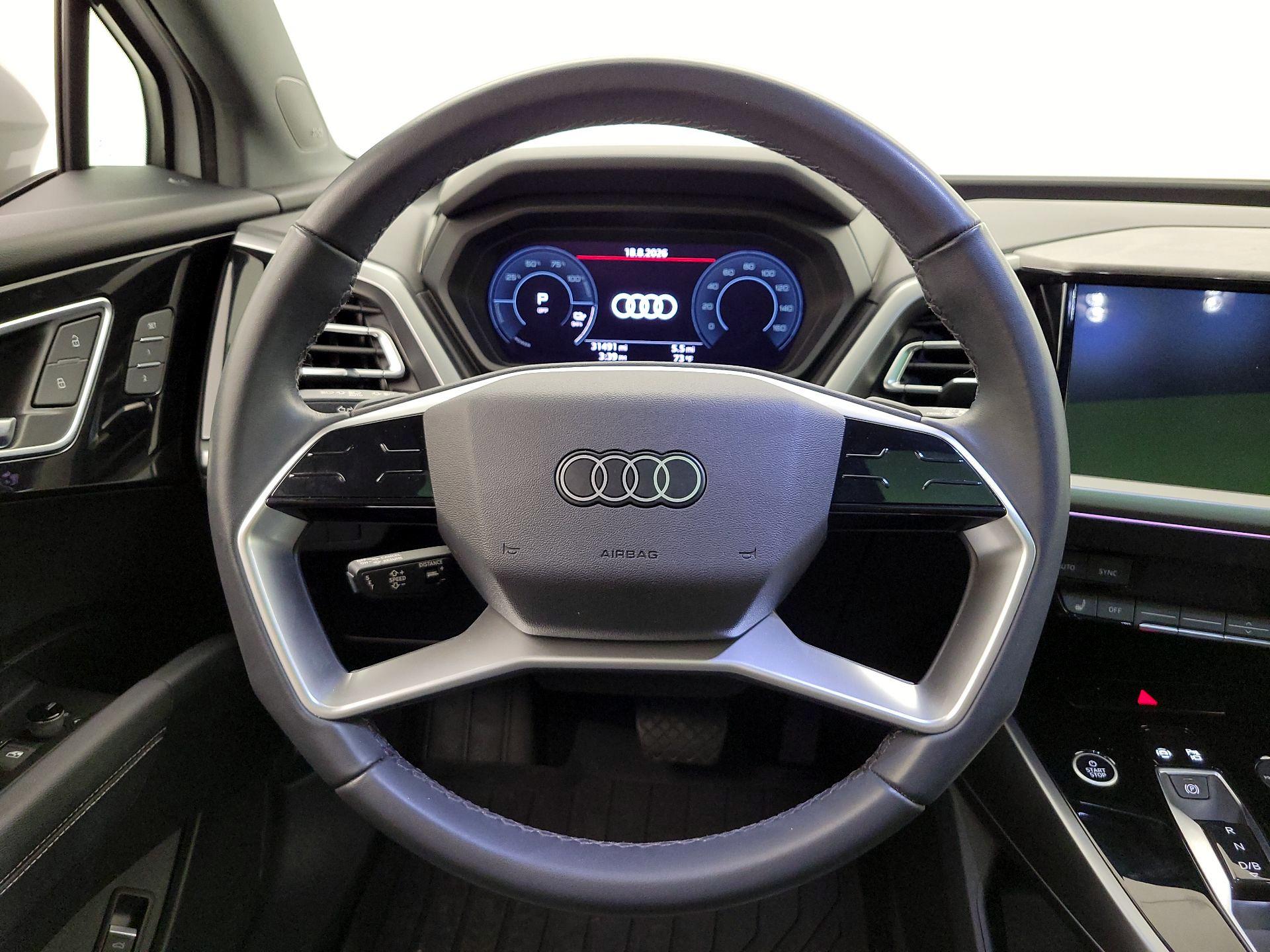 Thumbnail: 2023 Audi Q4 e-tron - 10