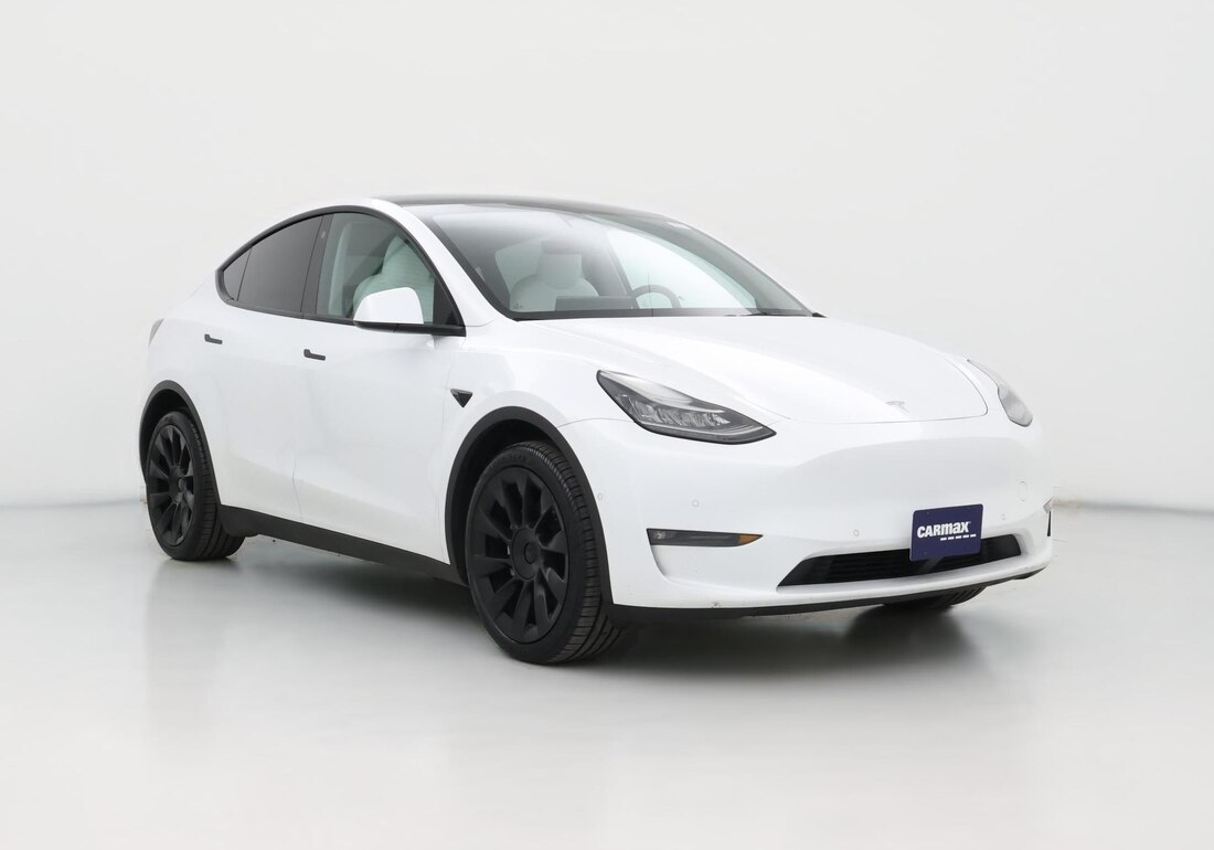 2022 Tesla Model Y Long Range All-Wheel Drive in White — CarMax photo