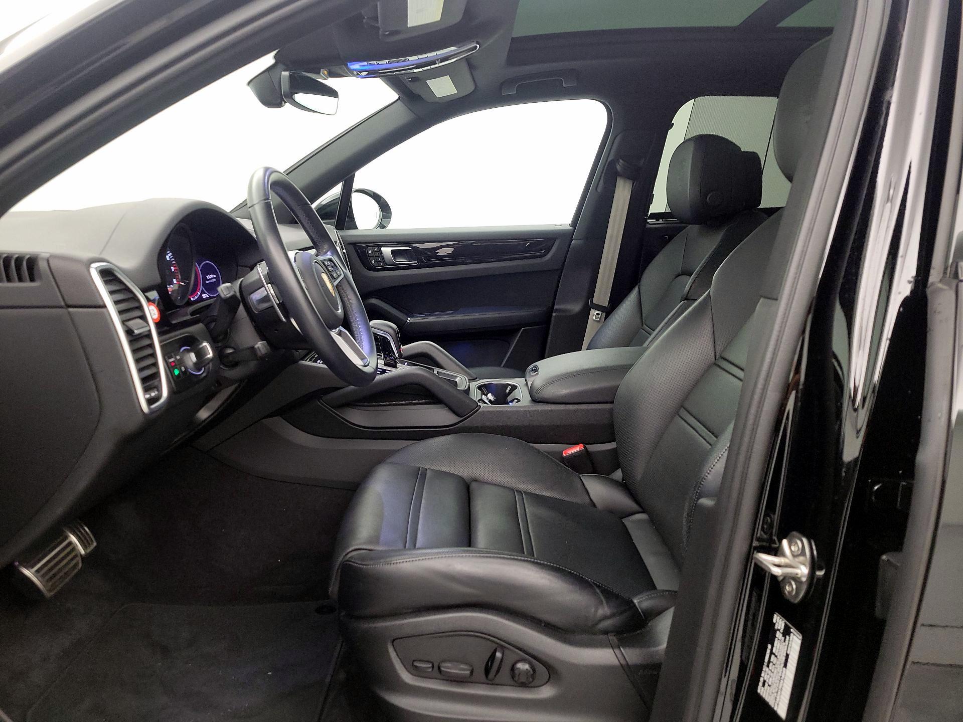 Thumbnail: 2023 Porsche Cayenne - 11