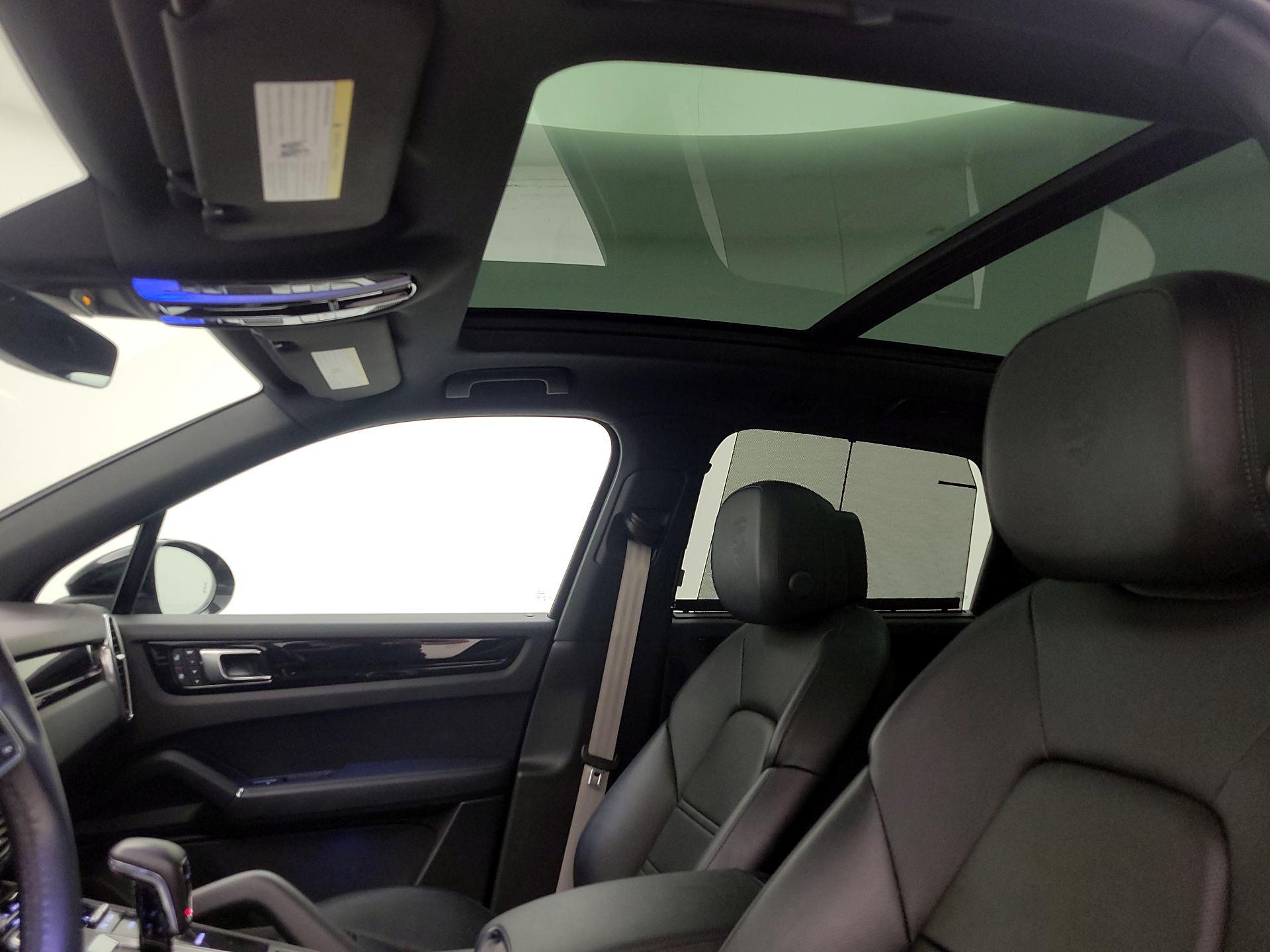 Thumbnail: 2023 Porsche Cayenne - 20