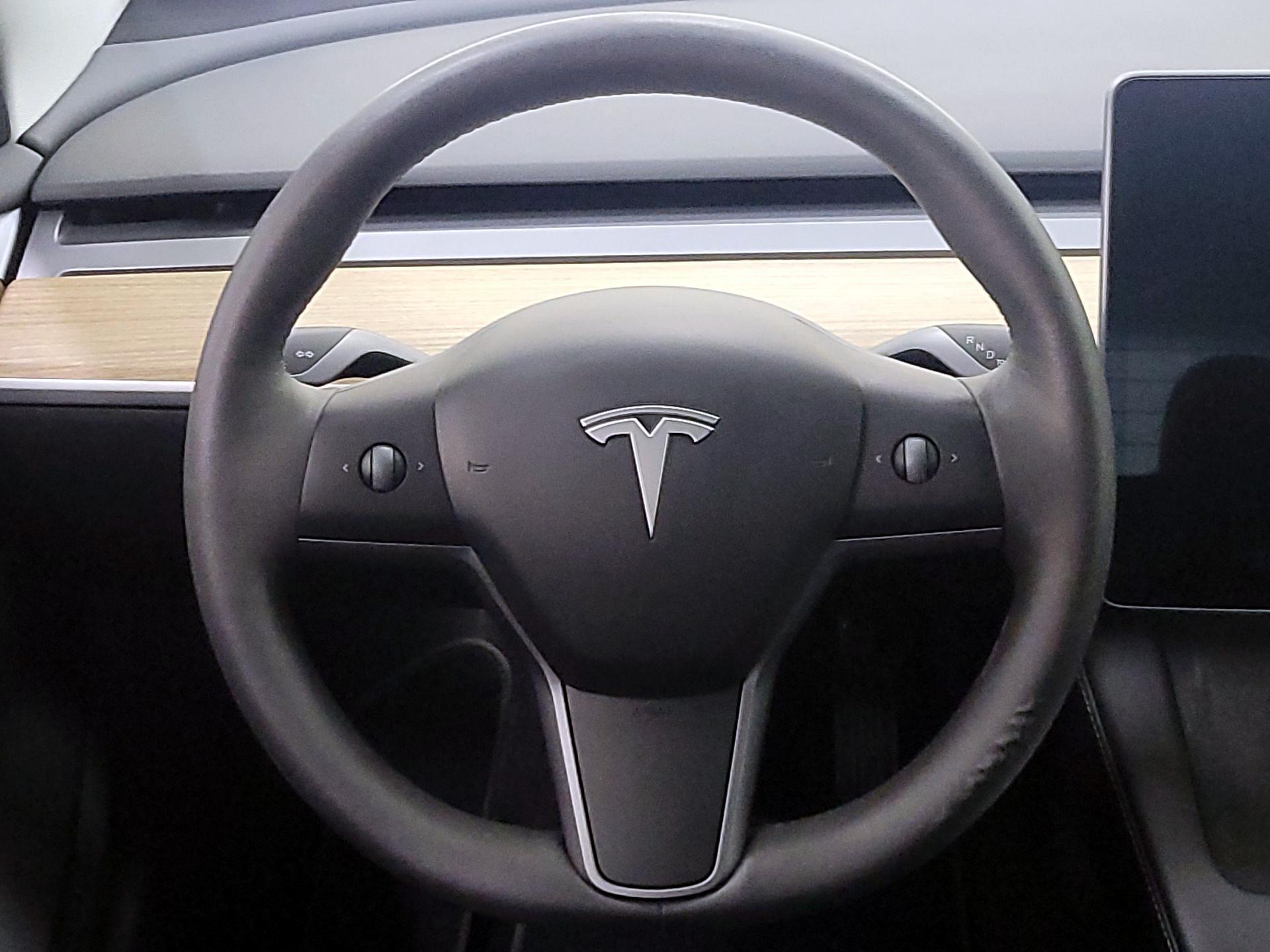 Thumbnail: 2023 Tesla Model 3 - 10