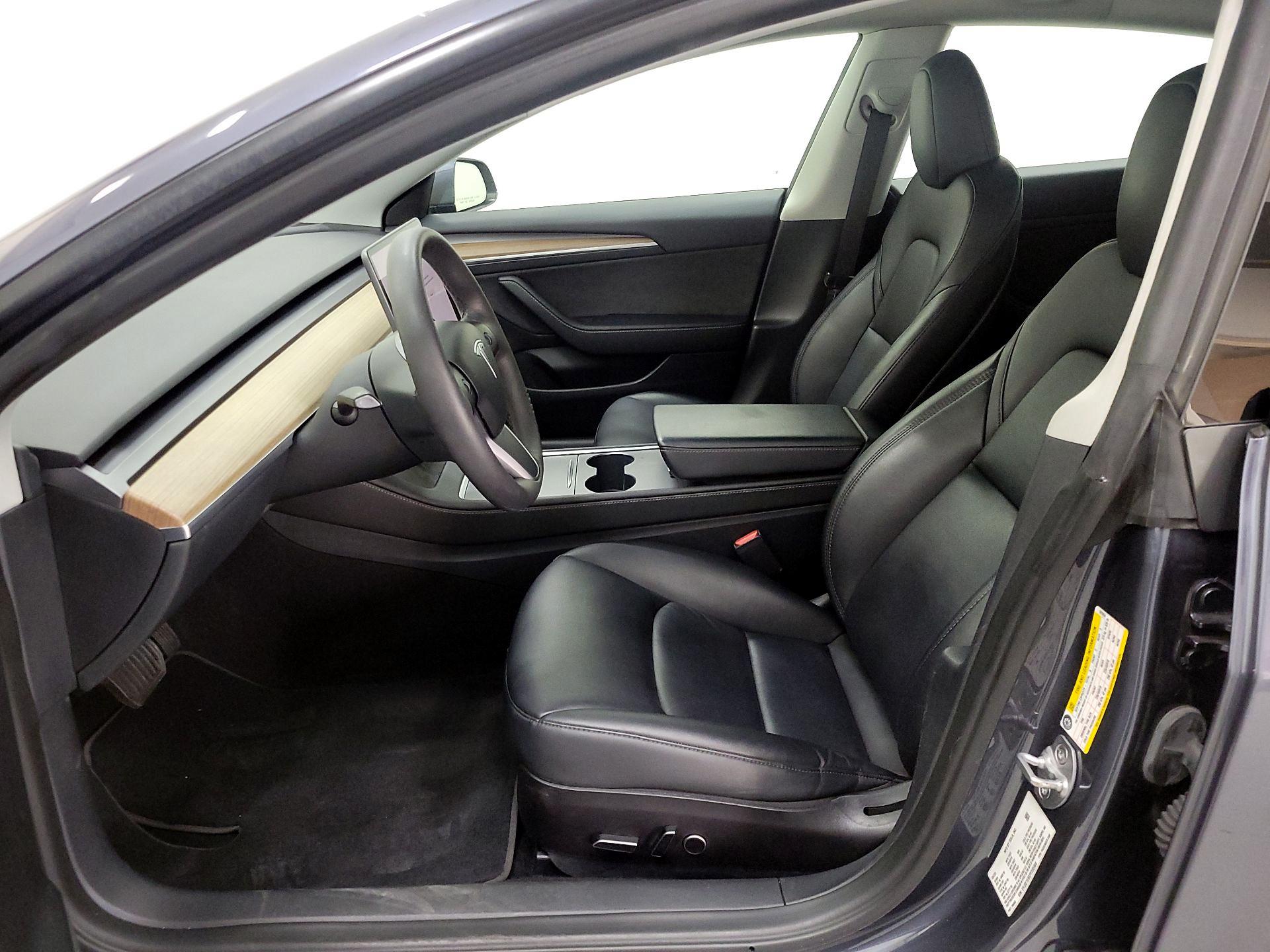 Thumbnail: 2023 Tesla Model 3 - 11