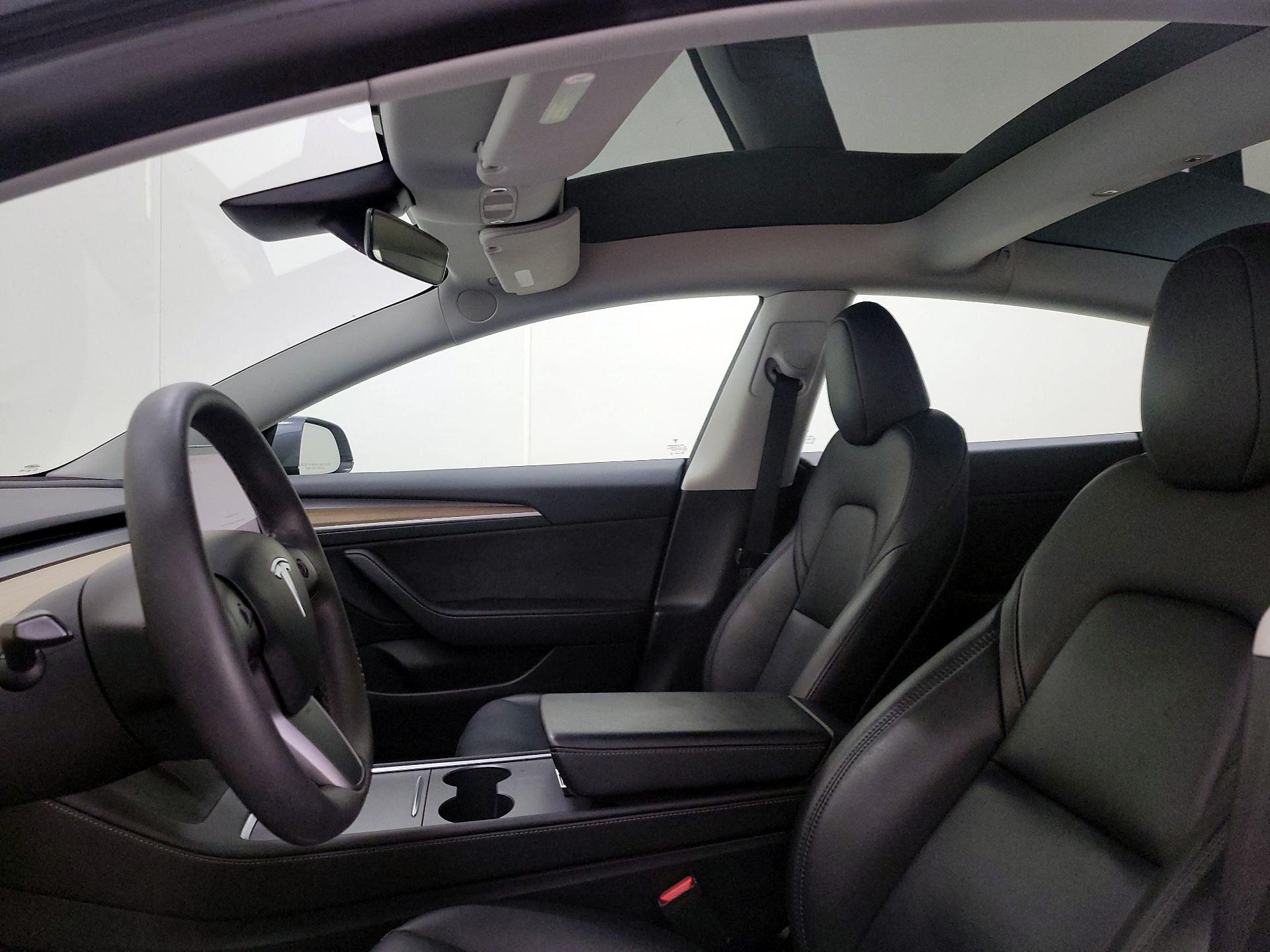 Thumbnail: 2023 Tesla Model 3 - 17