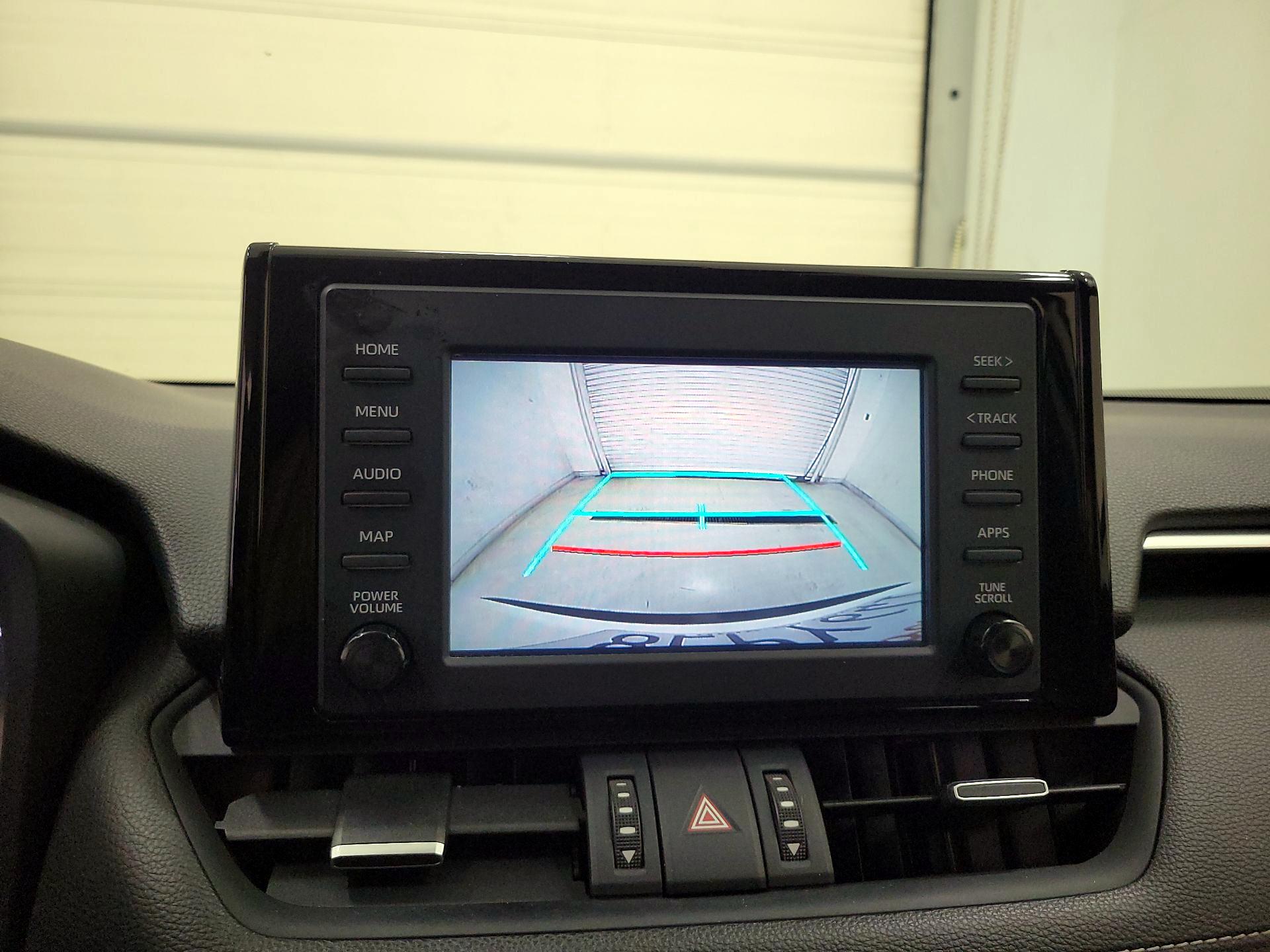 Thumbnail: 2019 Toyota RAV4 - 14