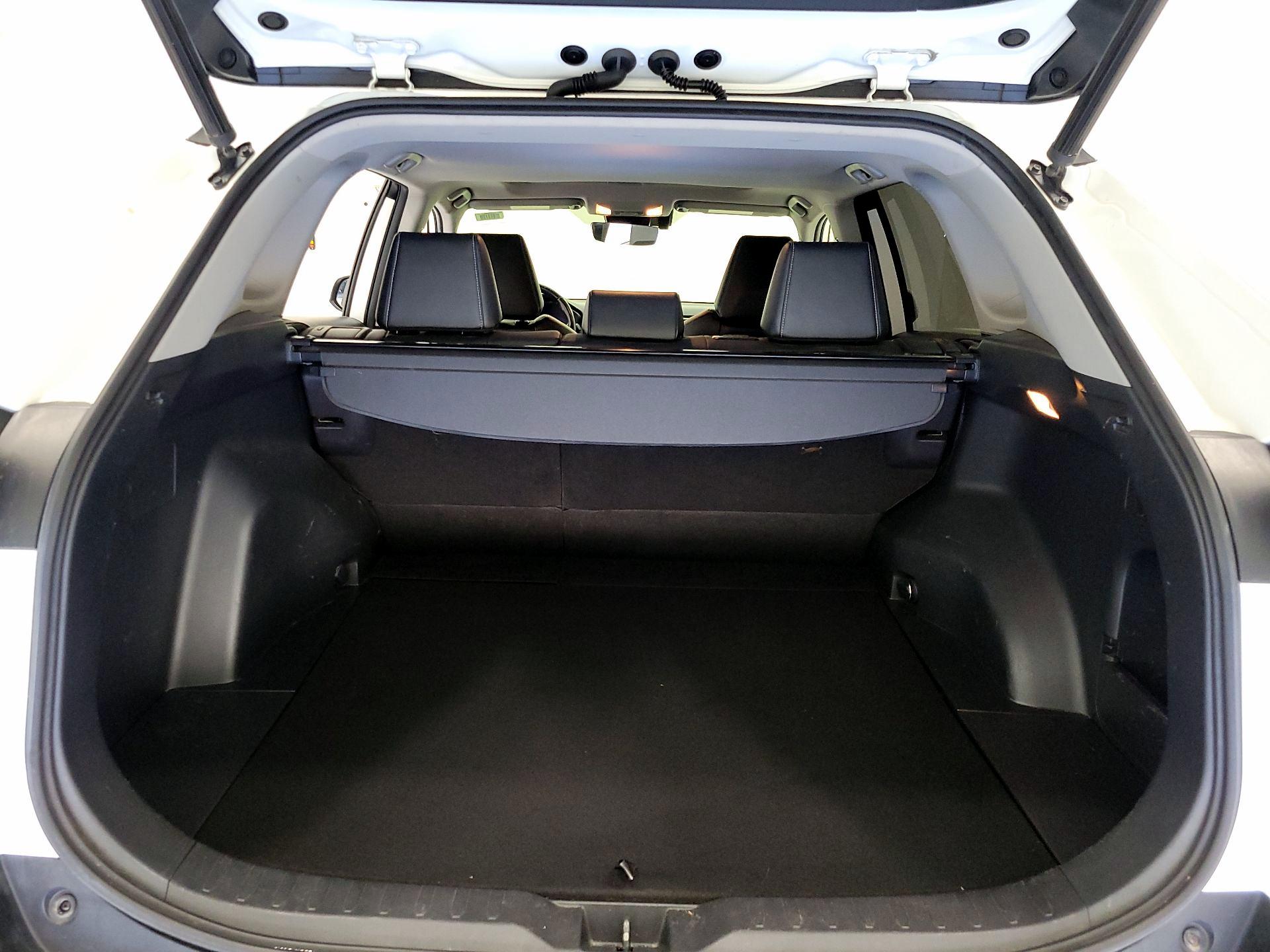 Thumbnail: 2019 Toyota RAV4 - 20