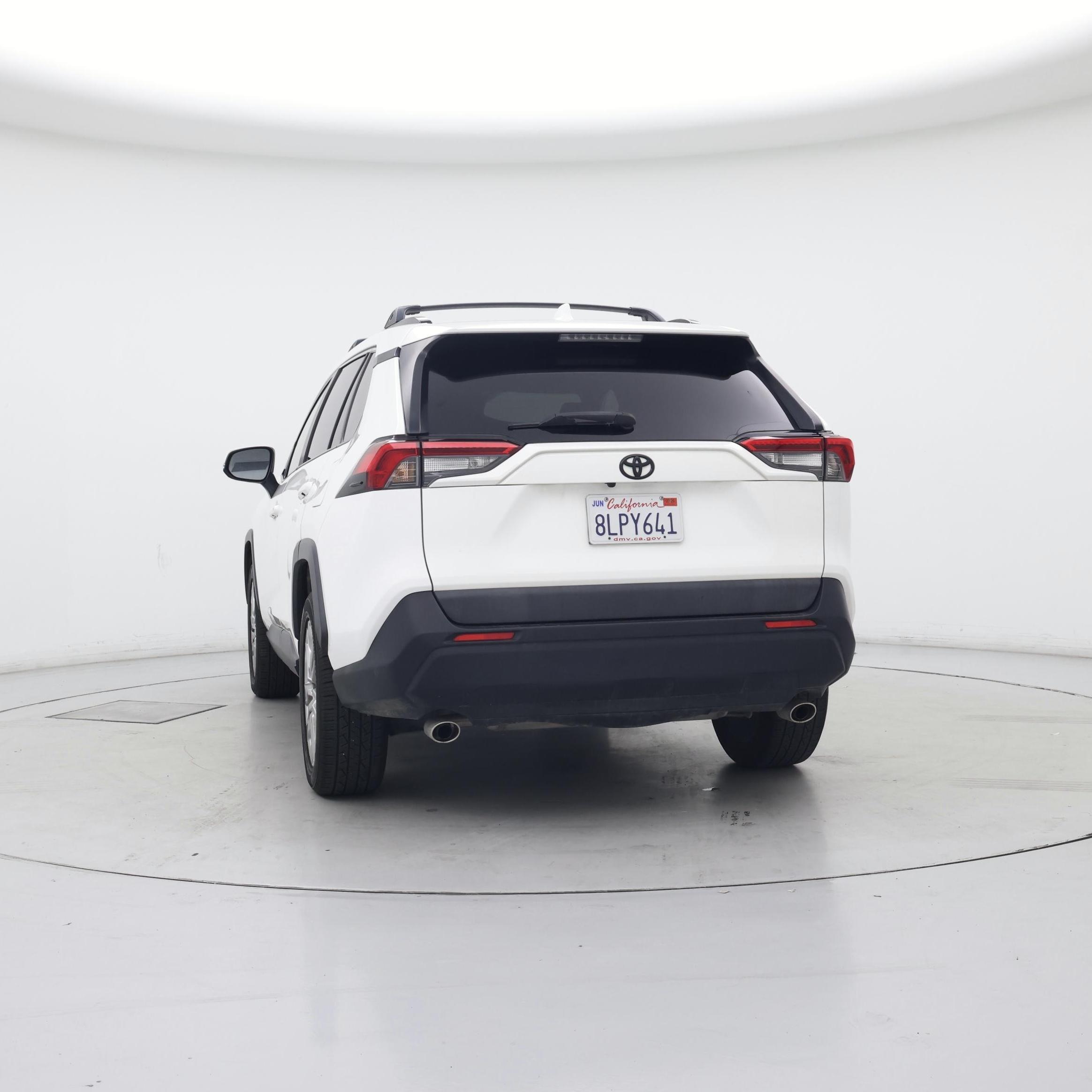 Thumbnail: 2019 Toyota RAV4 - 6