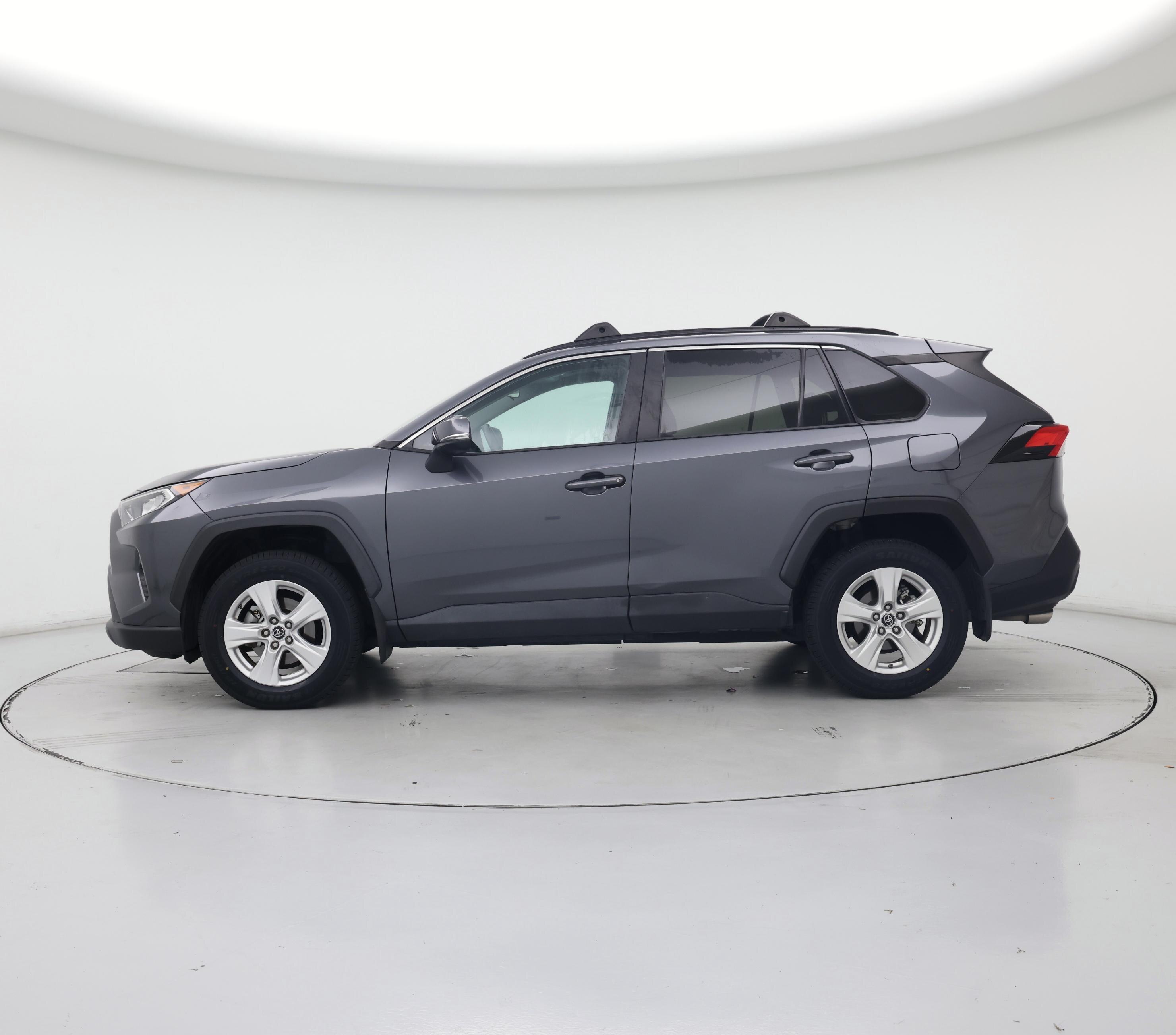 Thumbnail: 2019 Toyota RAV4 - 3