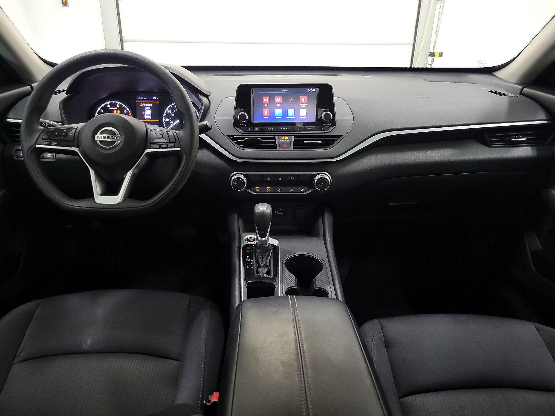 Thumbnail: 2021 Nissan Altima - 9