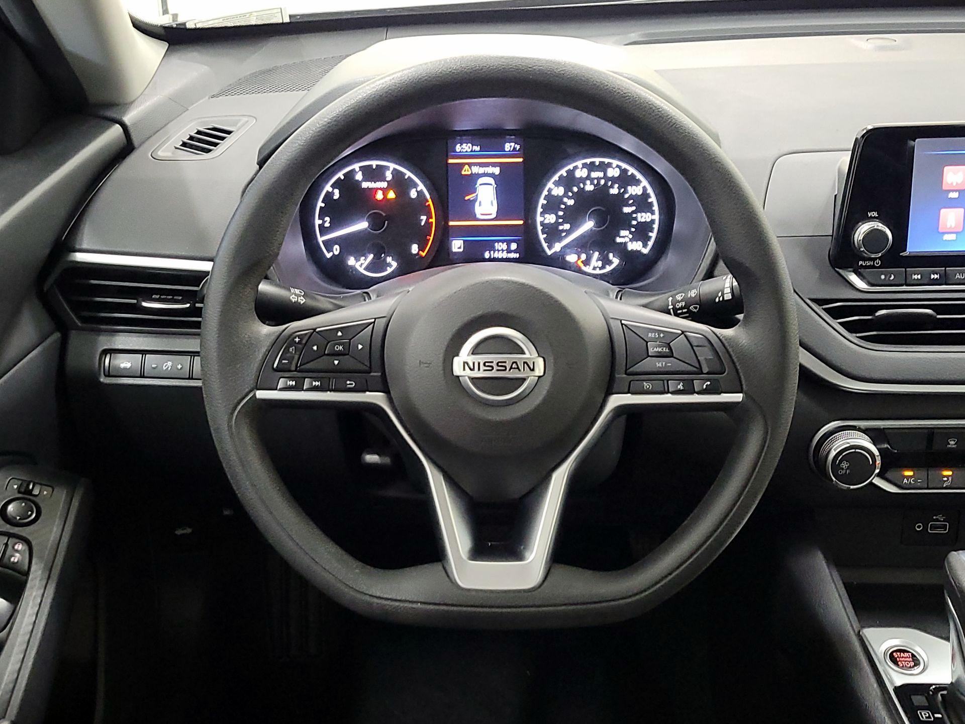 Thumbnail: 2021 Nissan Altima - 10