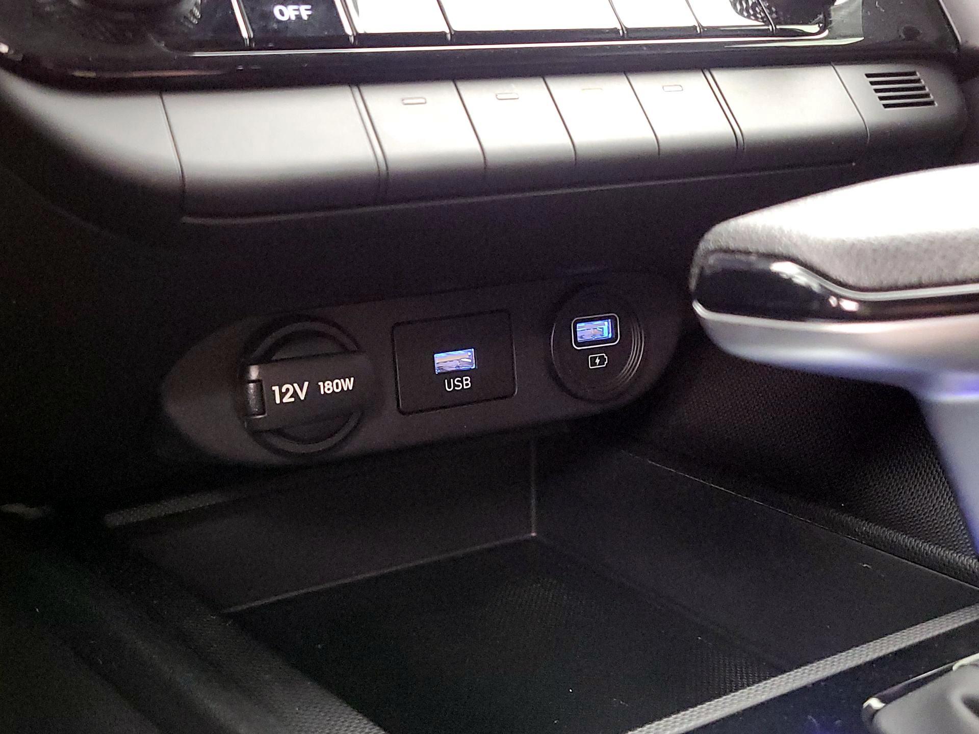 Thumbnail: 2023 Hyundai Elantra - 18