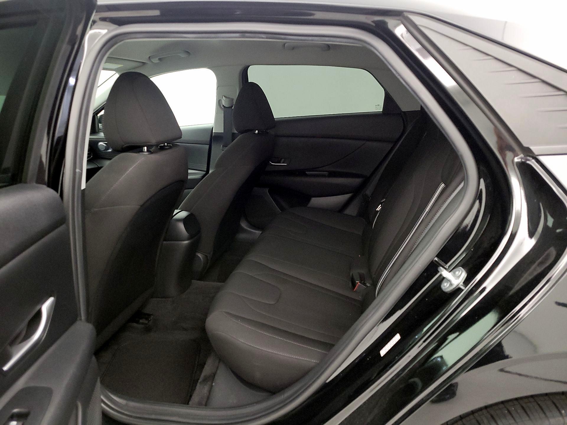 Thumbnail: 2023 Hyundai Elantra - 19