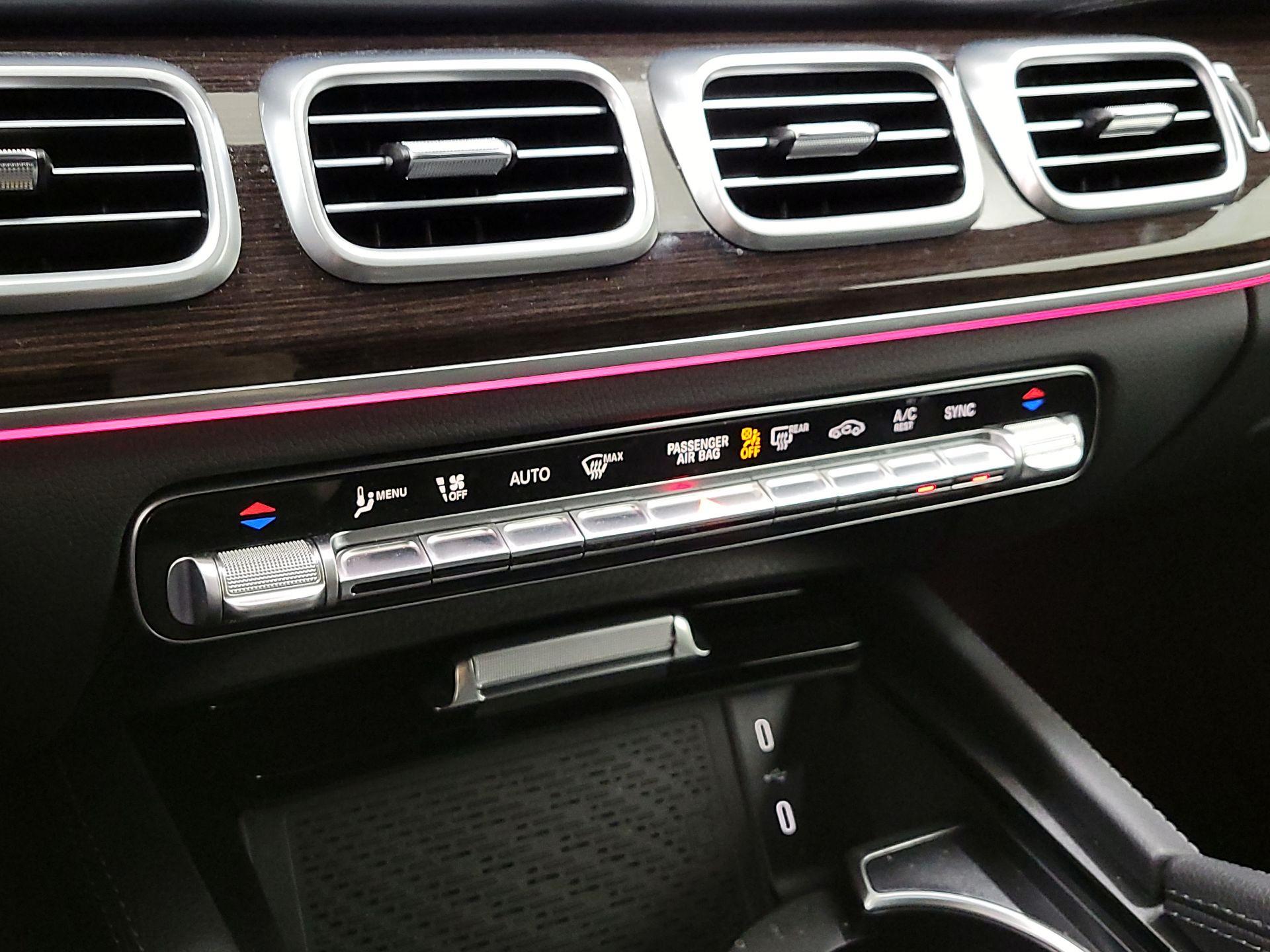 Thumbnail: 2025 Mercedes-Benz GLE - 16