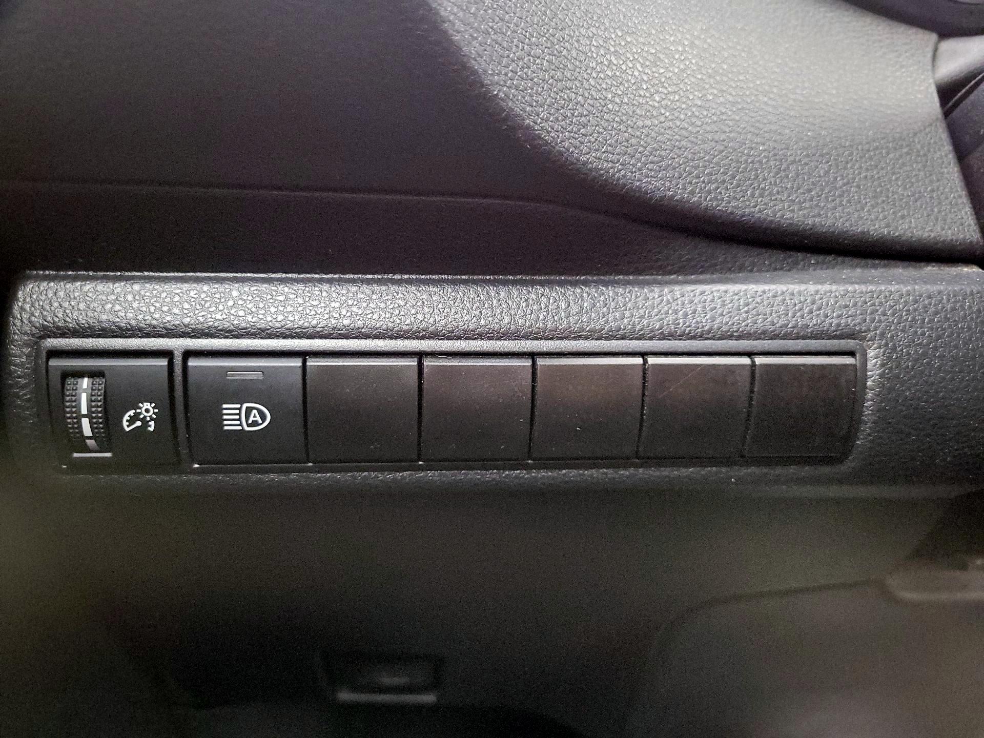 Thumbnail: 2022 Toyota Corolla - 11