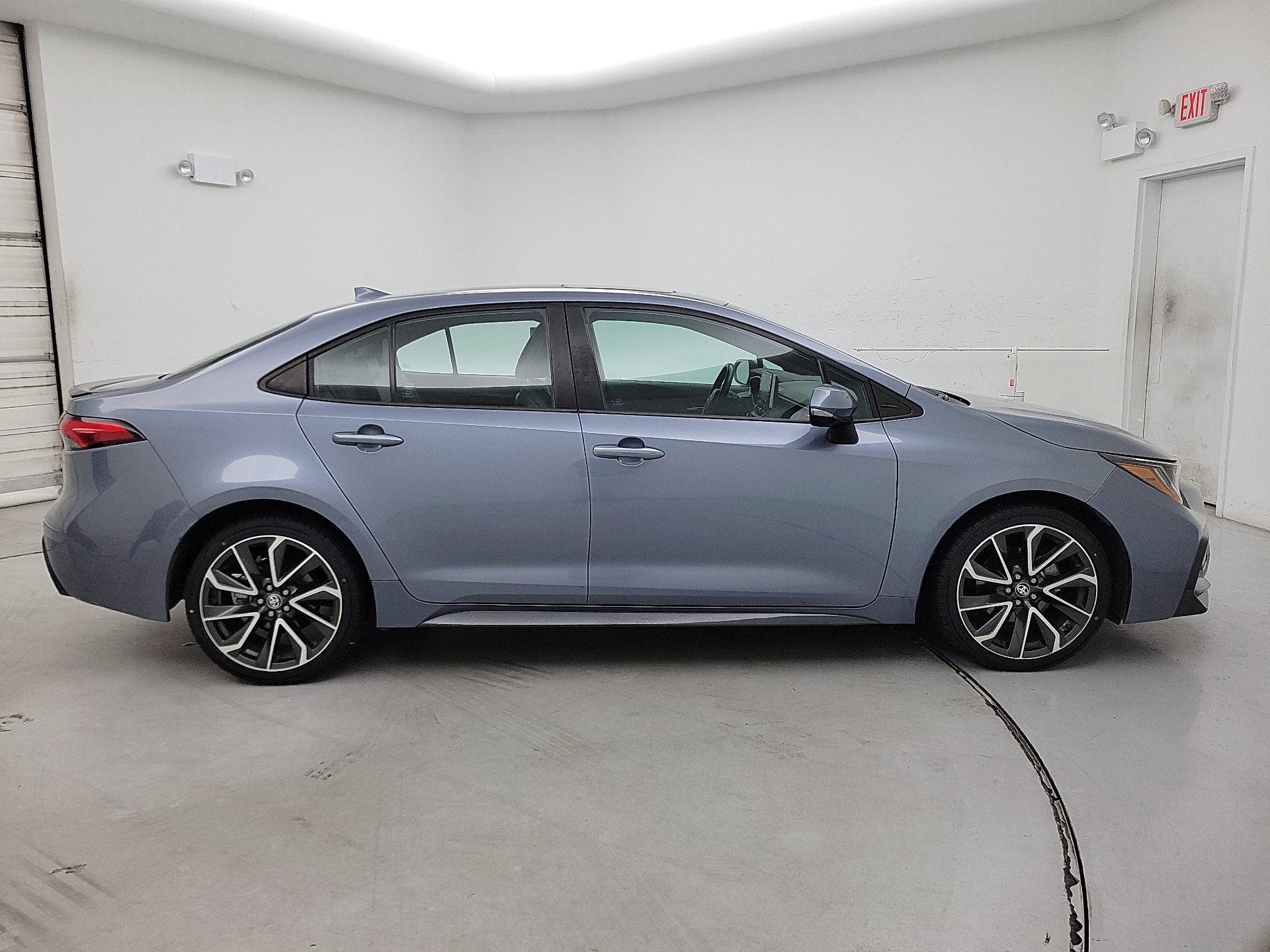 Thumbnail: 2022 Toyota Corolla - 4