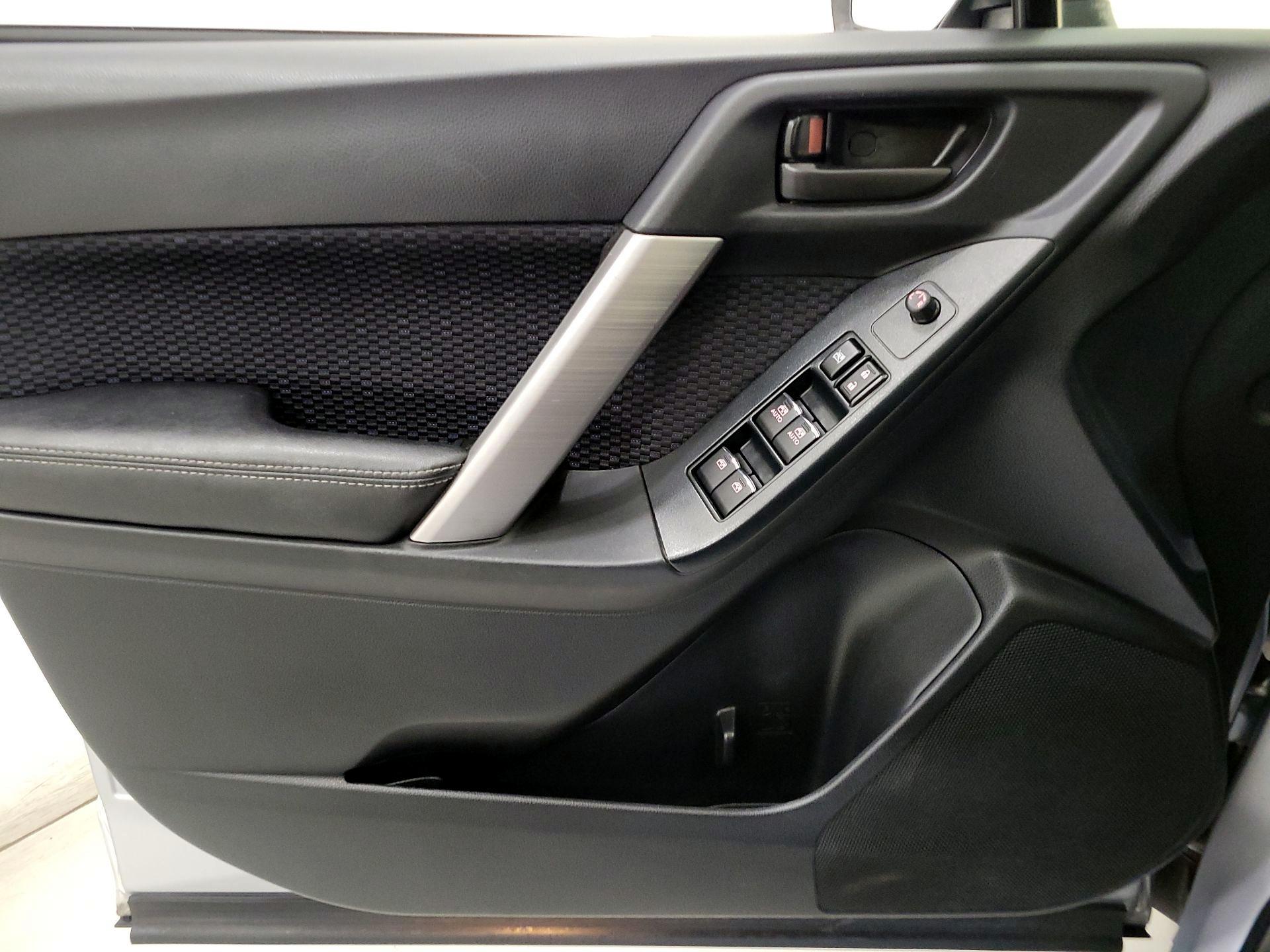 Thumbnail: 2017 Subaru Forester - 12