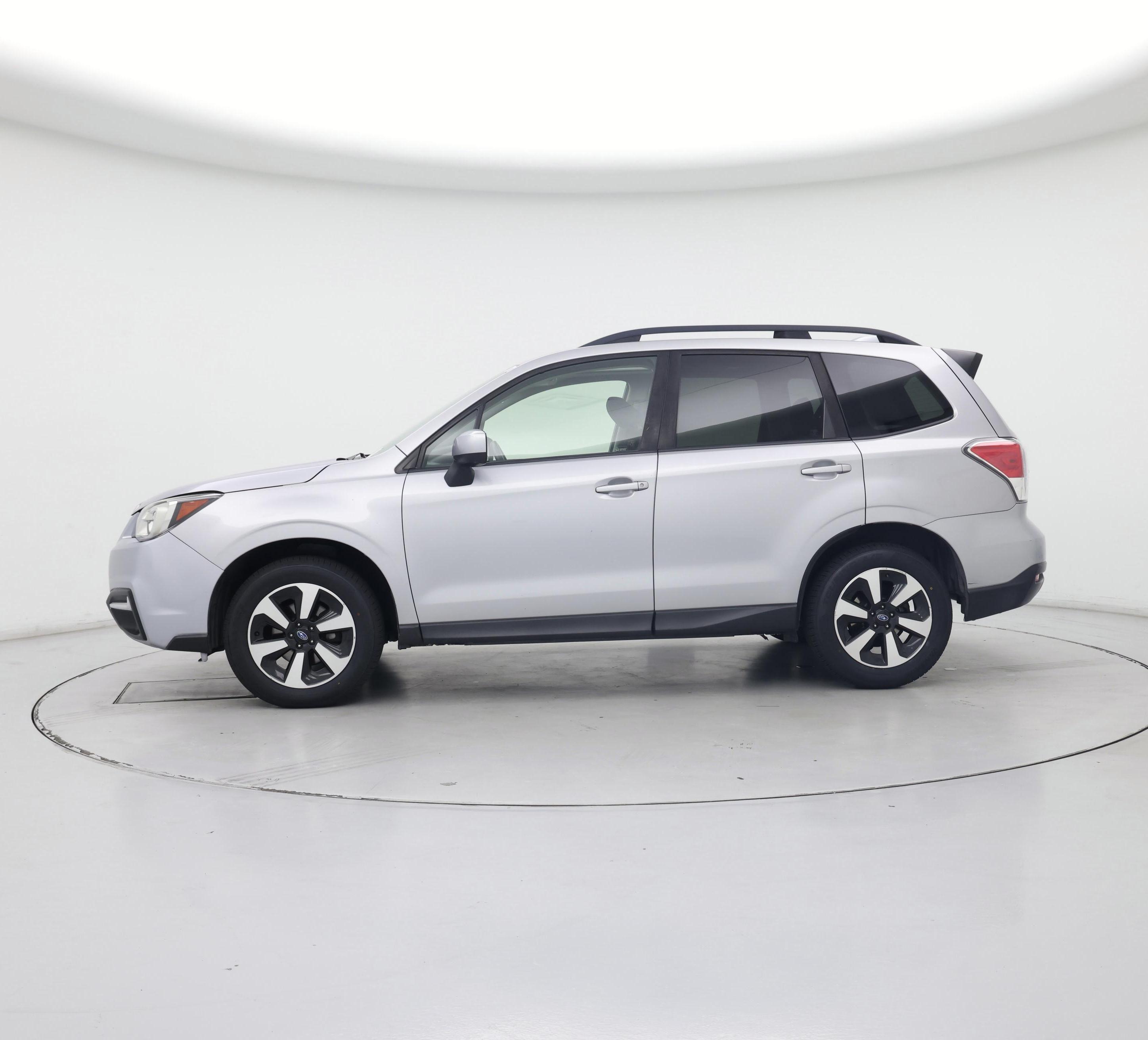 Thumbnail: 2017 Subaru Forester - 3