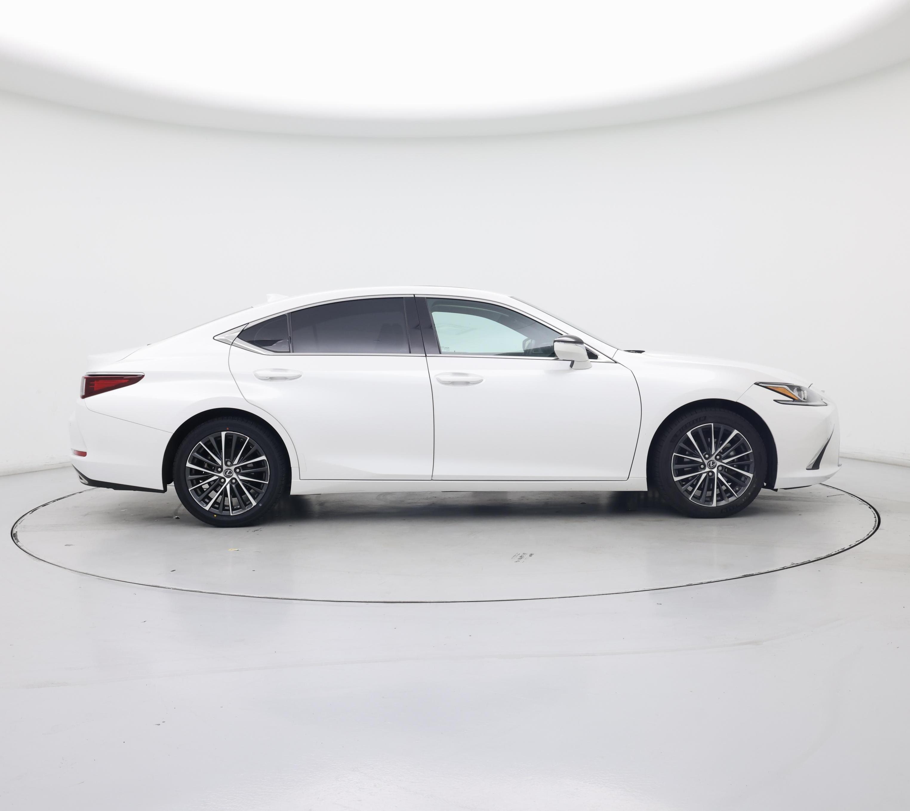Thumbnail: 2022 Lexus ES - 7