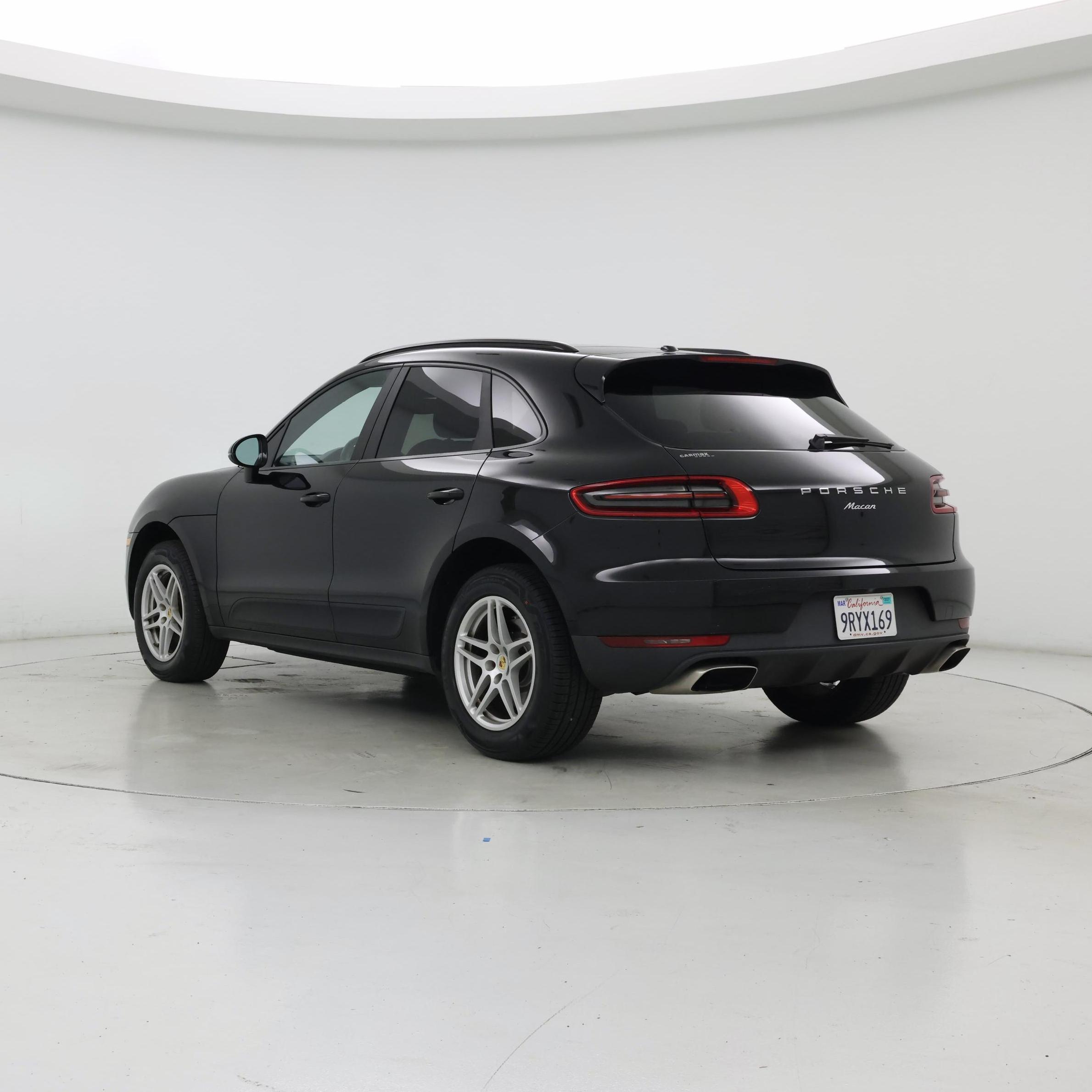 Thumbnail: 2018 Porsche Macan - 2