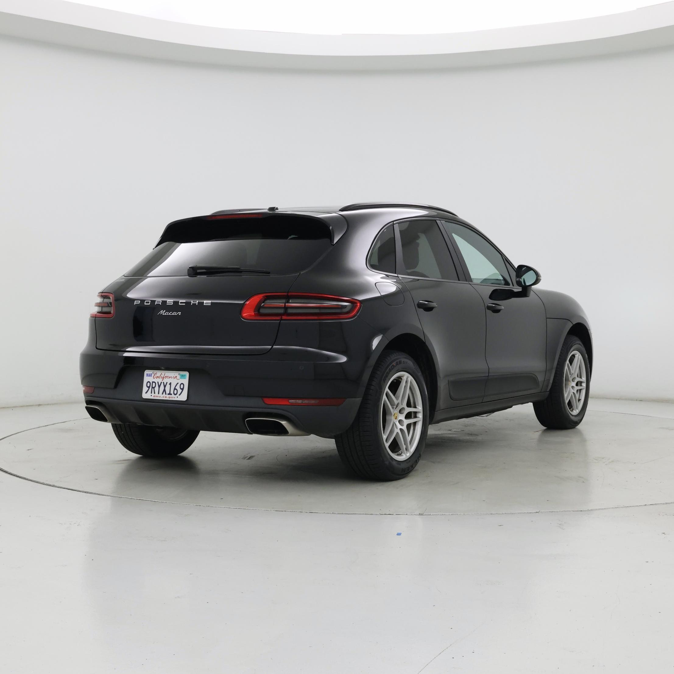 Thumbnail: 2018 Porsche Macan - 8