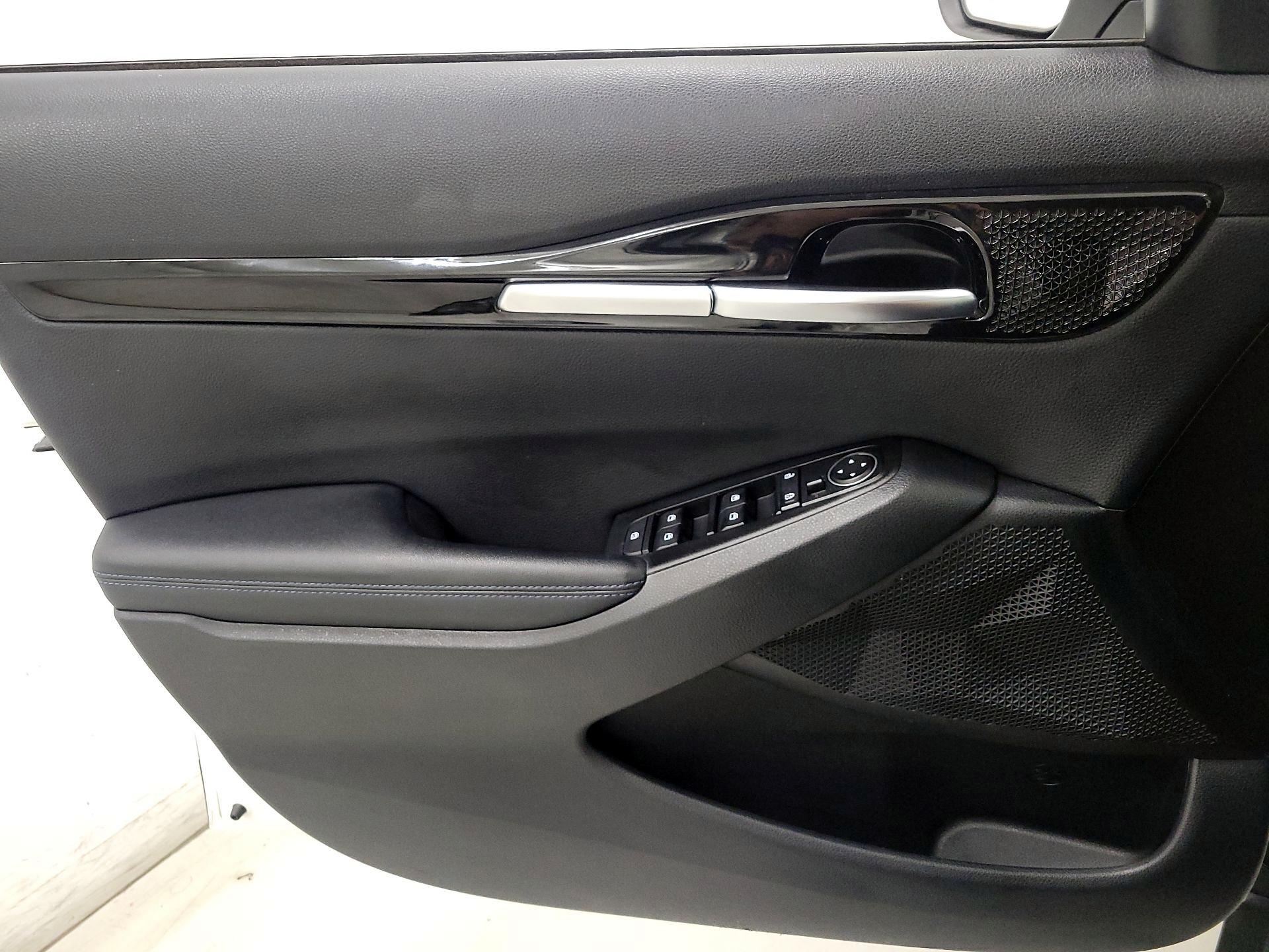 Thumbnail: 2023 Kia Seltos - 10